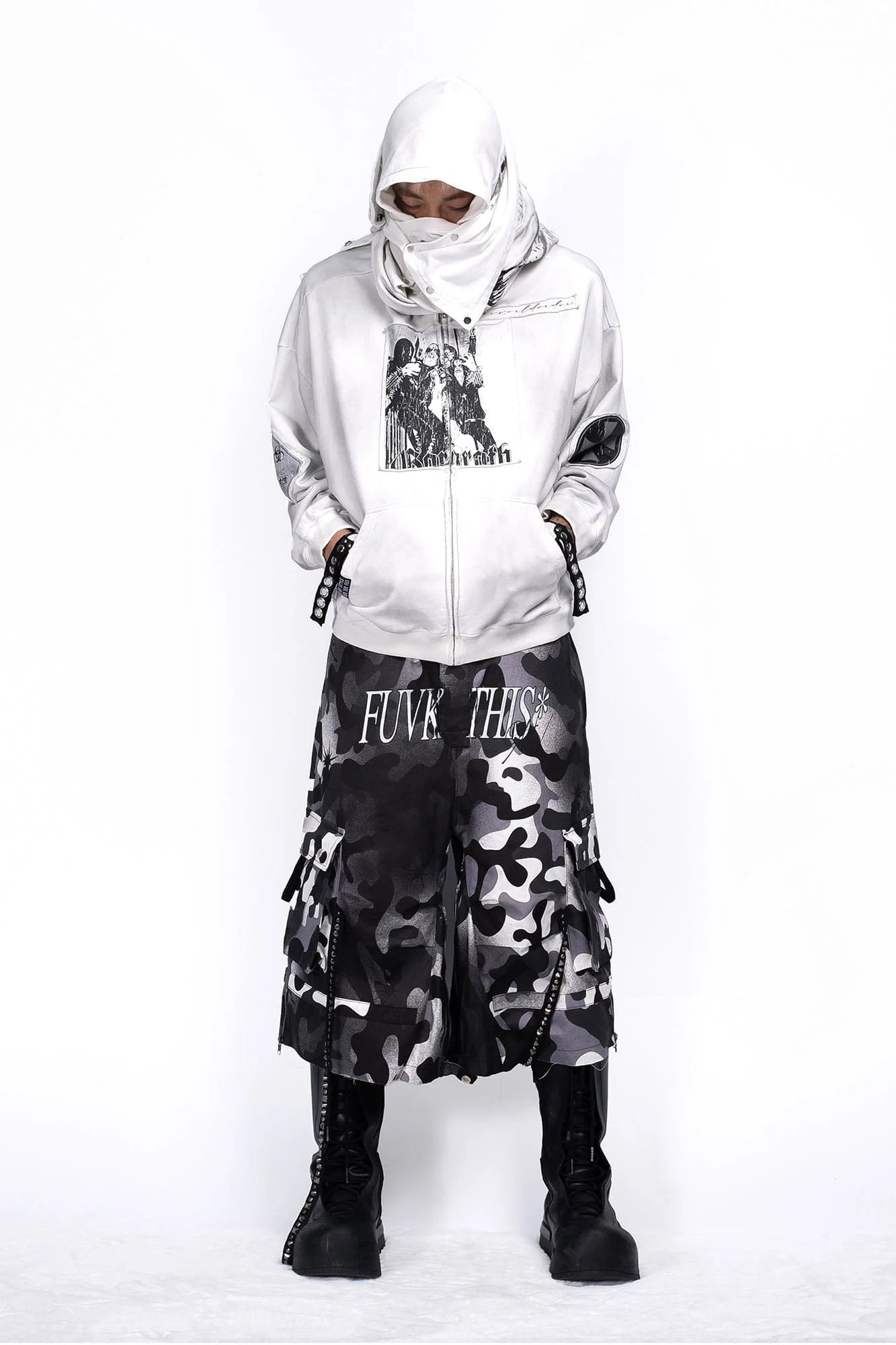 FVVO Distressed Rivet Strap Cargo Shorts Camo