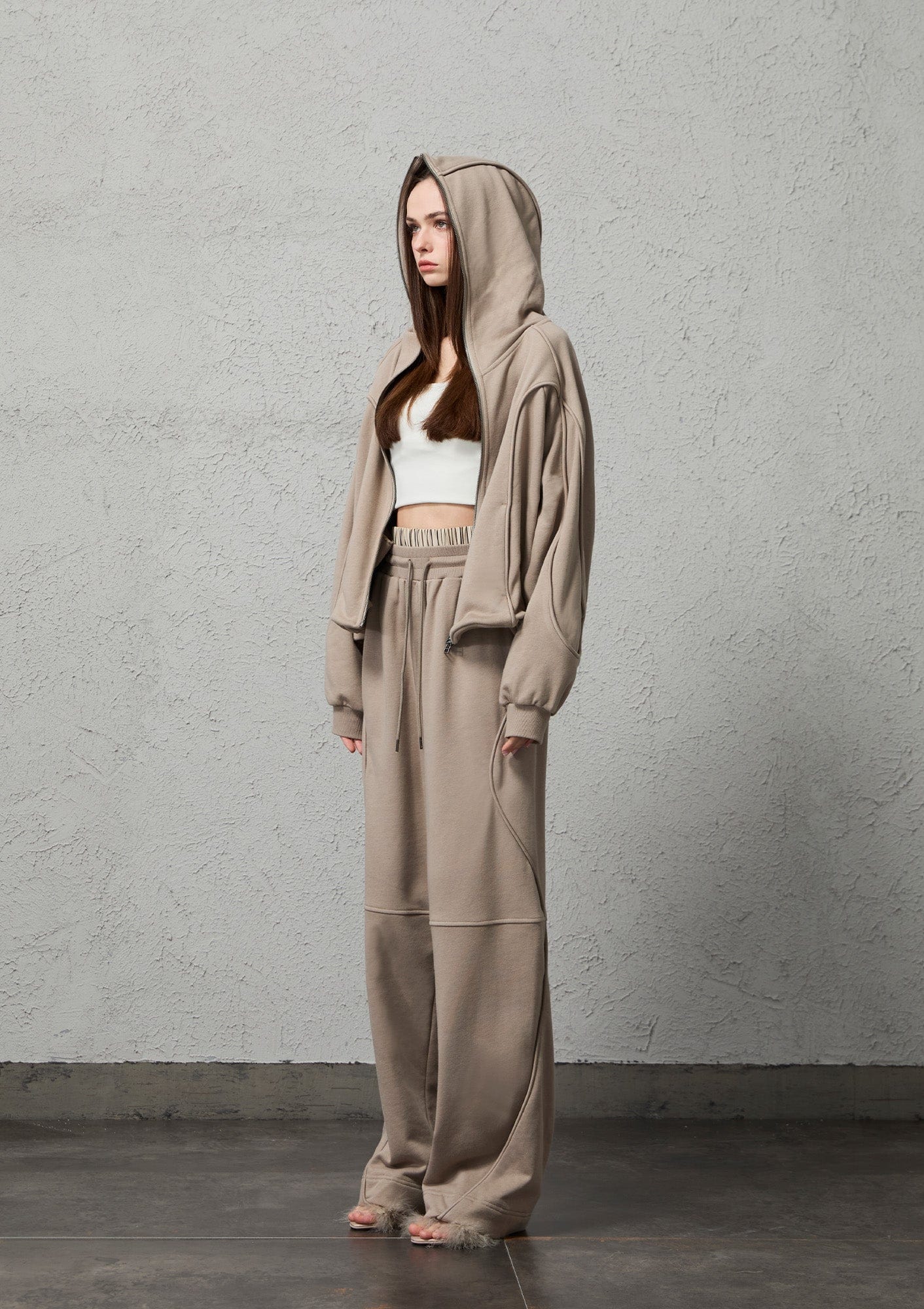 ORGANIC EMOTION Structured Panelled Oversized Sweatpants
