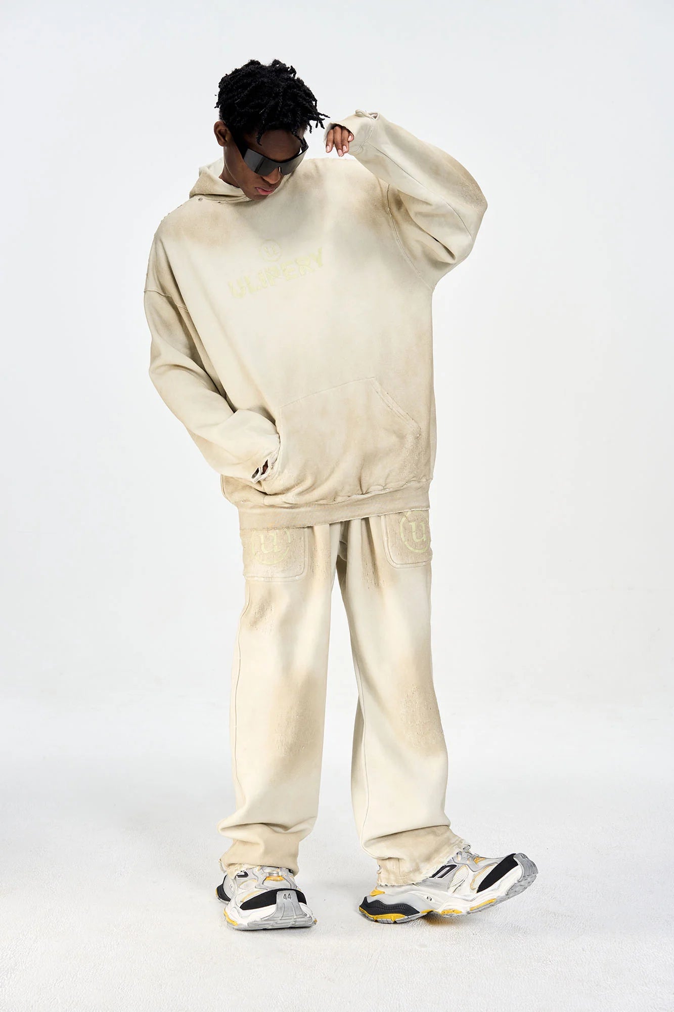 ULIPERY Dirty Fit Distressed Glow Sweatpants