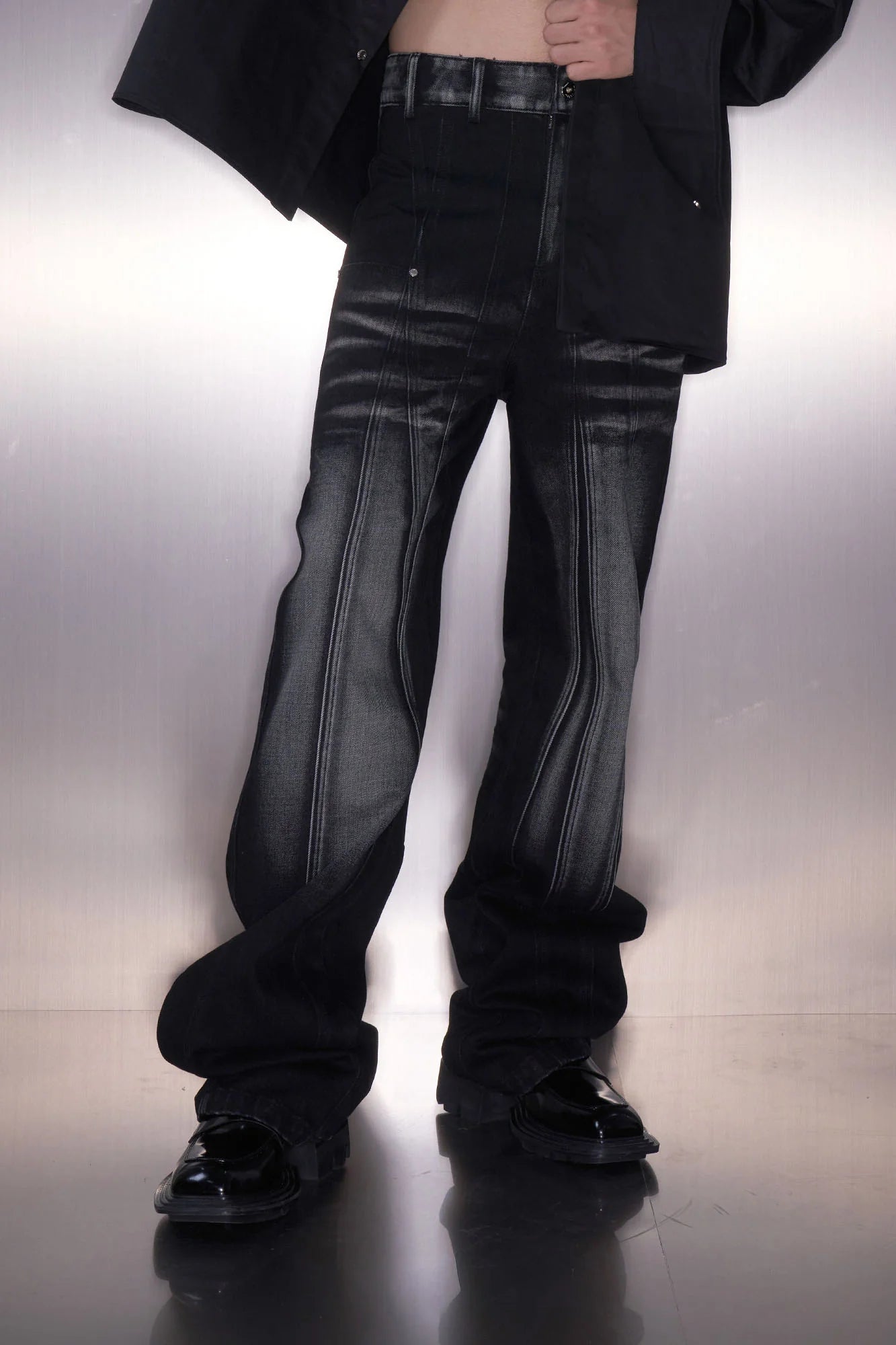 TIWILLTANG Whiskering Washed Panel Straight-Leg Jeans