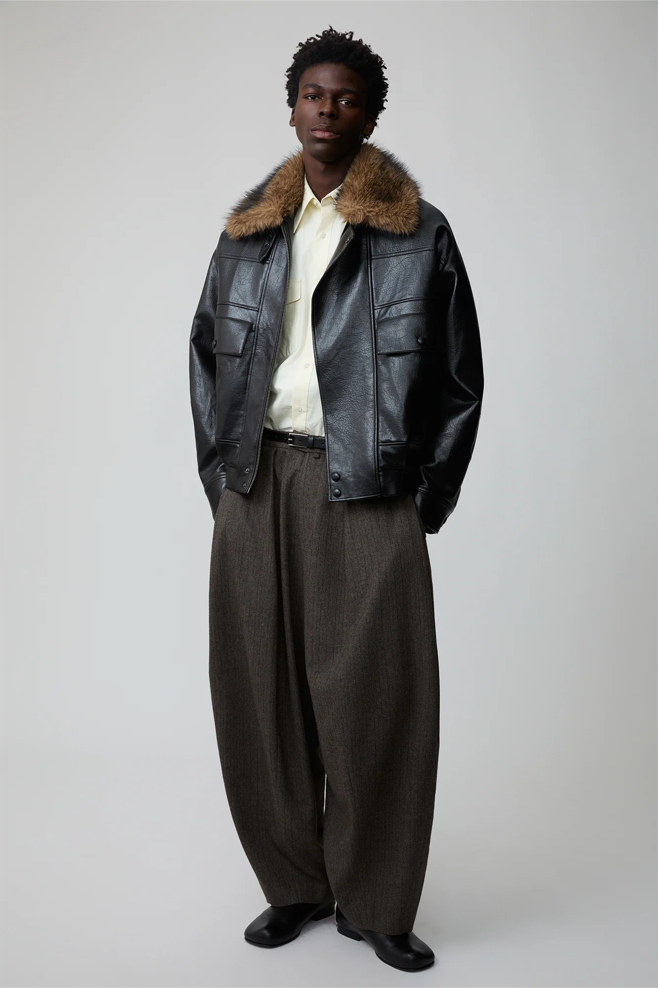 OPICLOTH Classic Elastic Waist Tapered Pants