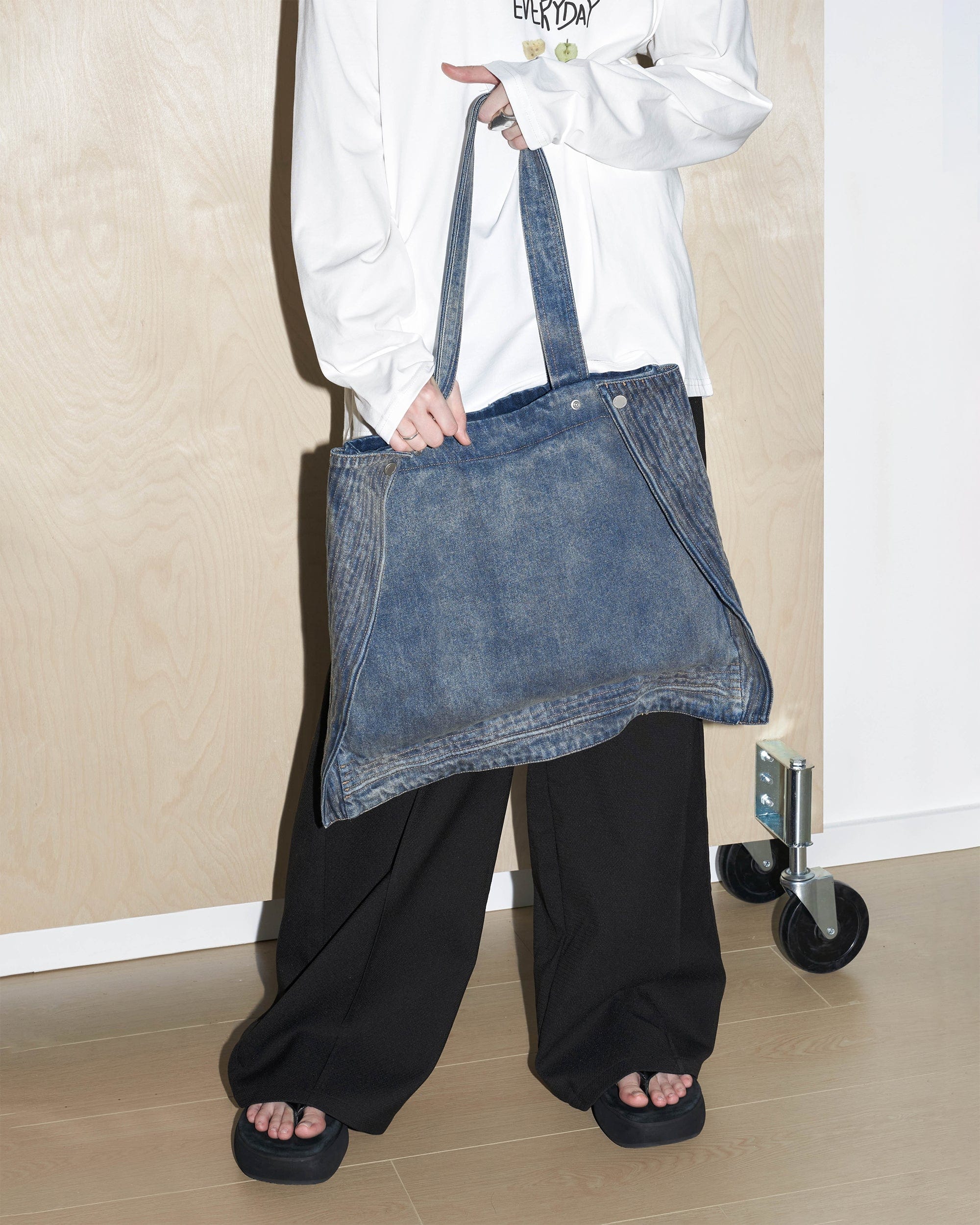 LABELROOM Modern Washed Foldable Denim Tote Bag