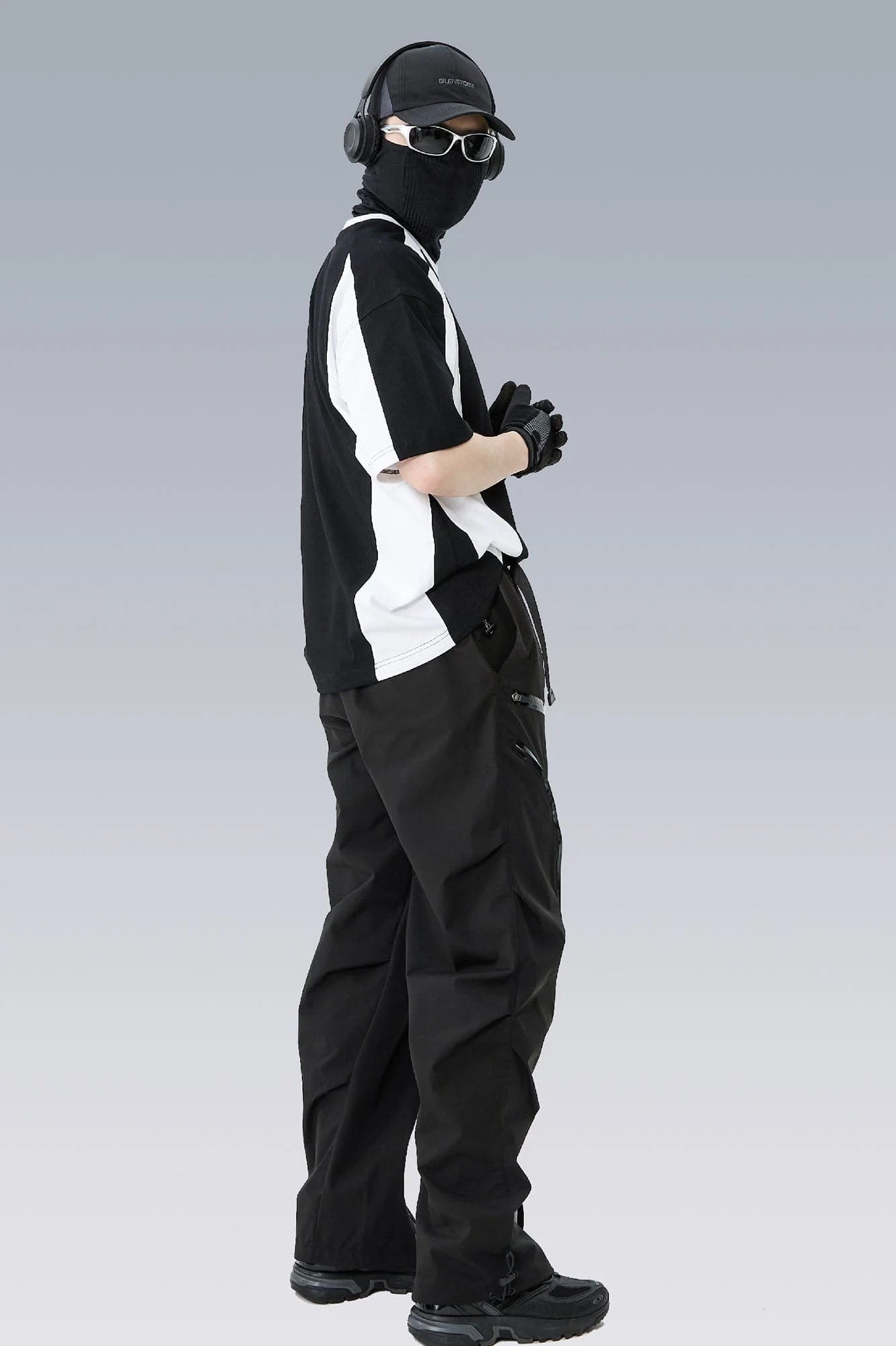 SILENSTORM Contrast Panelled Moisture-Wicking Graphic T-Shirt