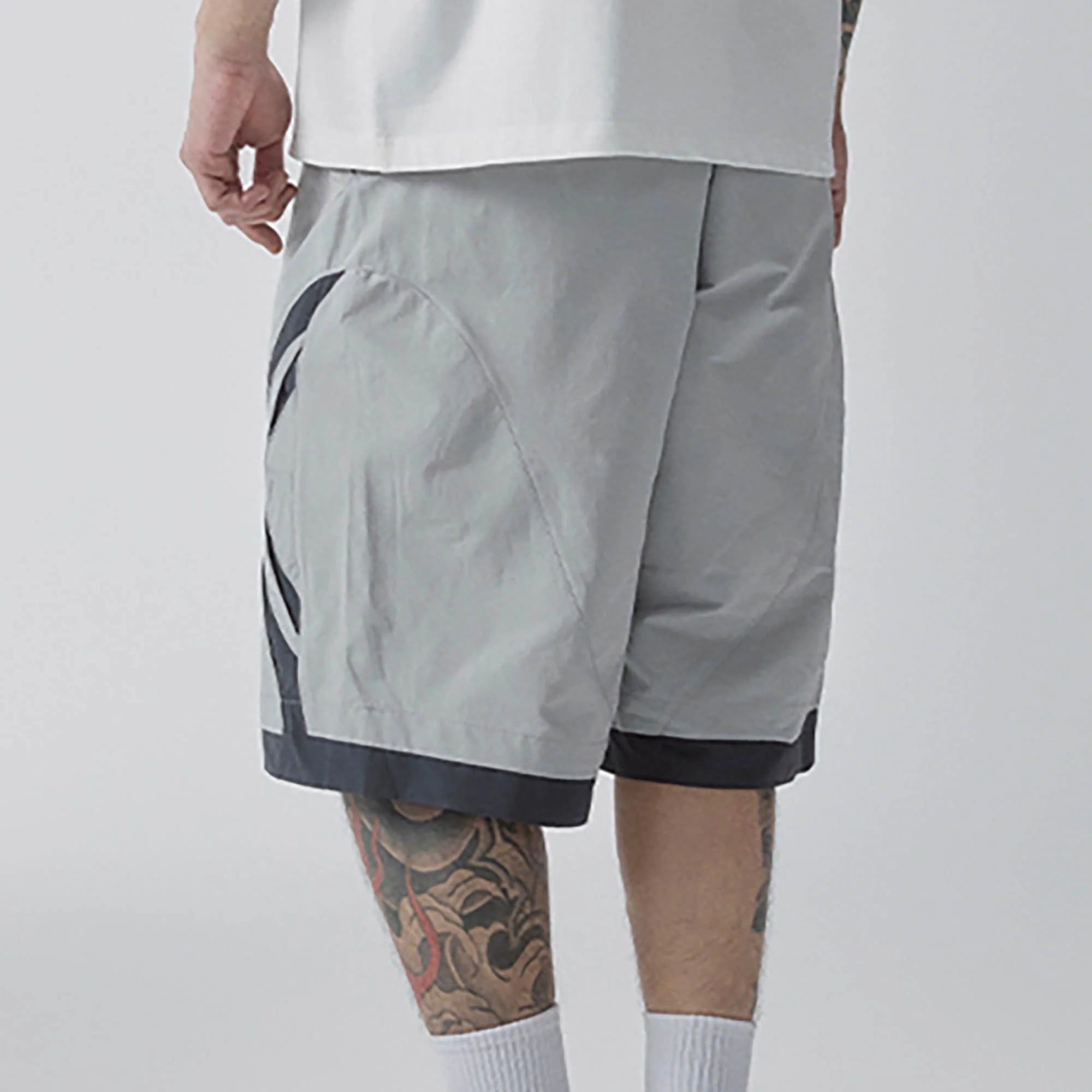 F2CE Contrast Panel Cut-Out Knee Shorts