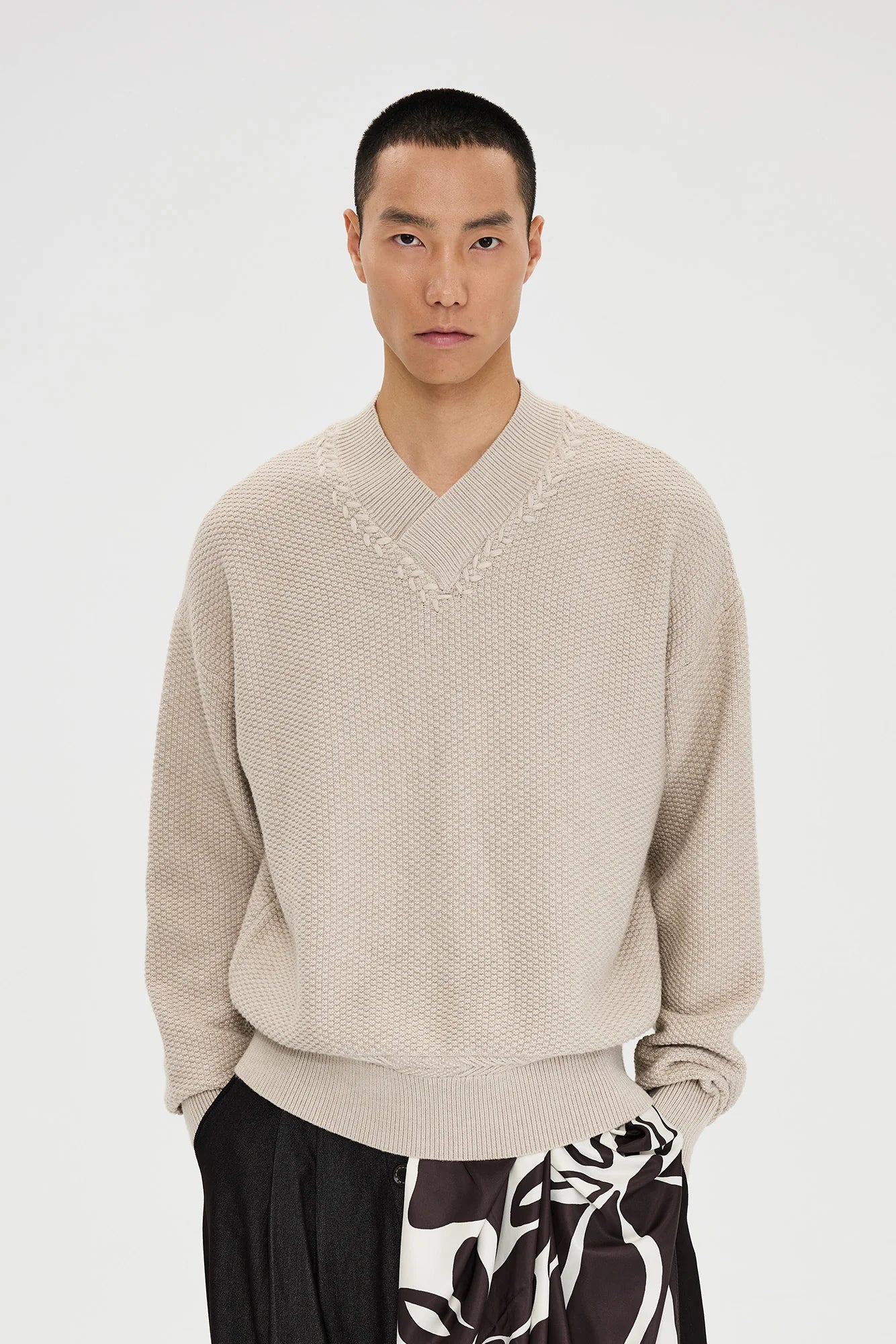 CATSSTAC Wheat-Weave V-Neck Oversized Sweater