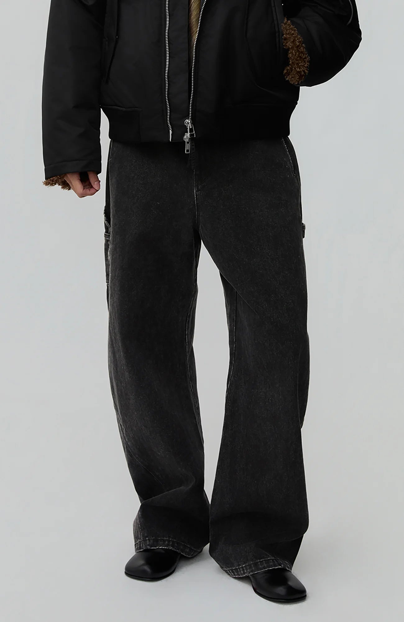 OPICLOTH Classic Washed Panel Straight-Leg Jeans
