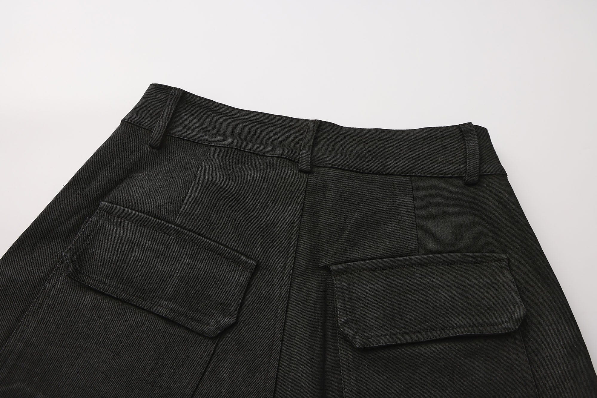 LUUUCAM Waxed Rivet Double-Knee Capri Shorts