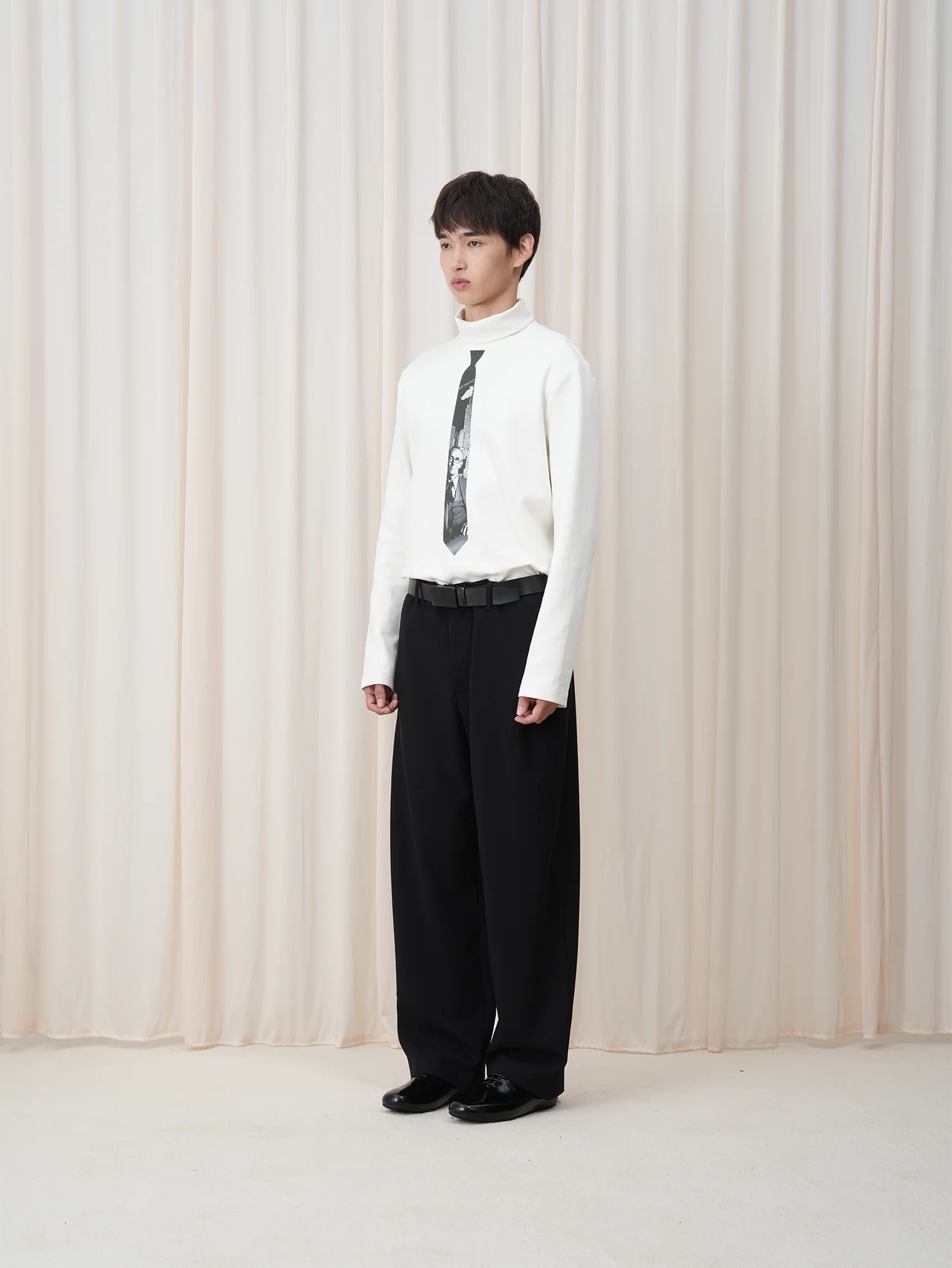 OUYANG WENJUN Tie-Graphic Turtleneck Long-Sleeve Tee