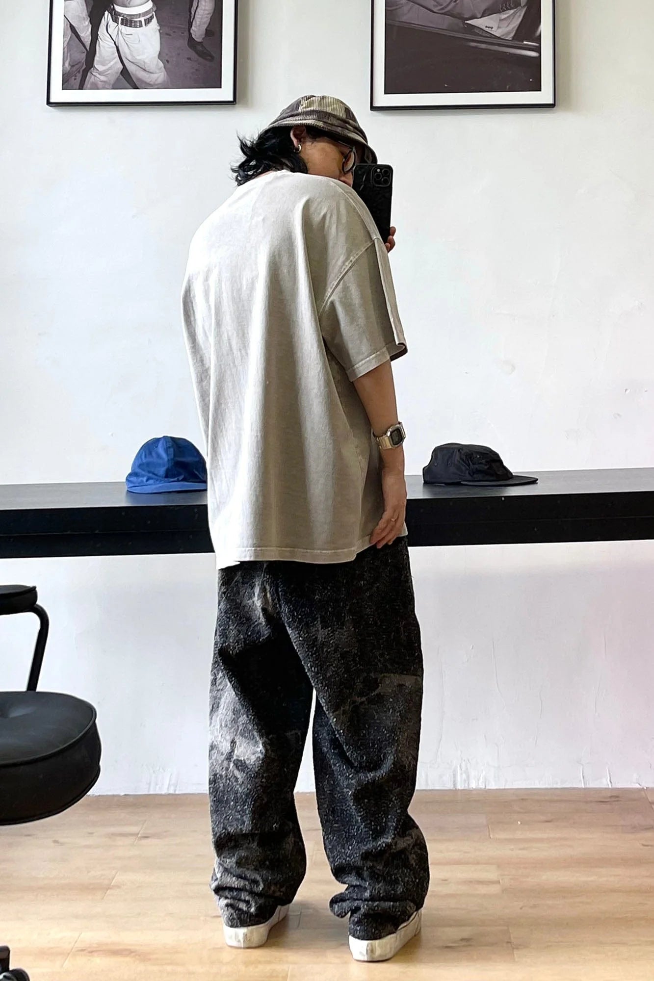 ME DA IGUAL Spliced Splatter Tie-Dye Curved Jeans