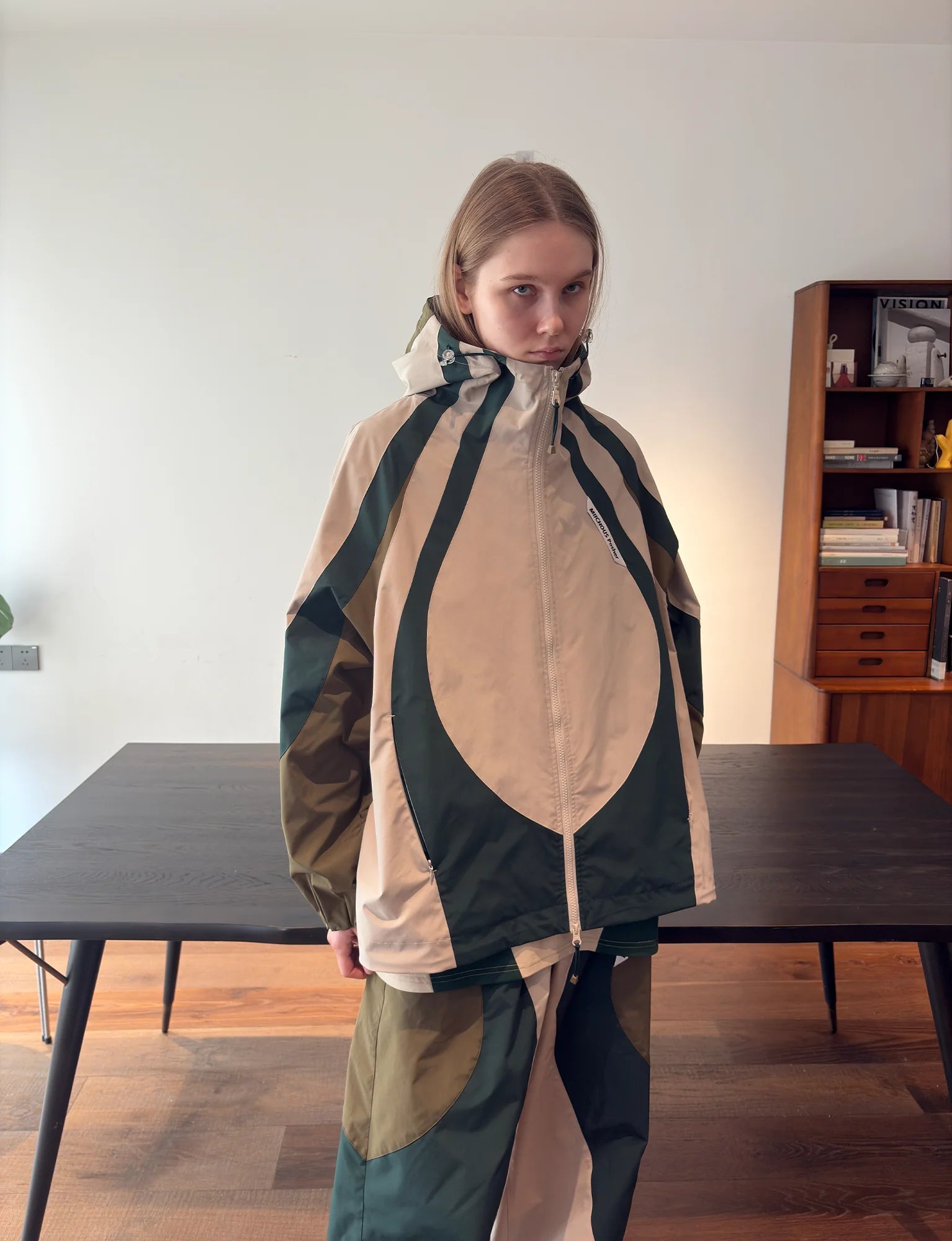 MIICHOUS Contrast Curved Panel Hooded Jacket