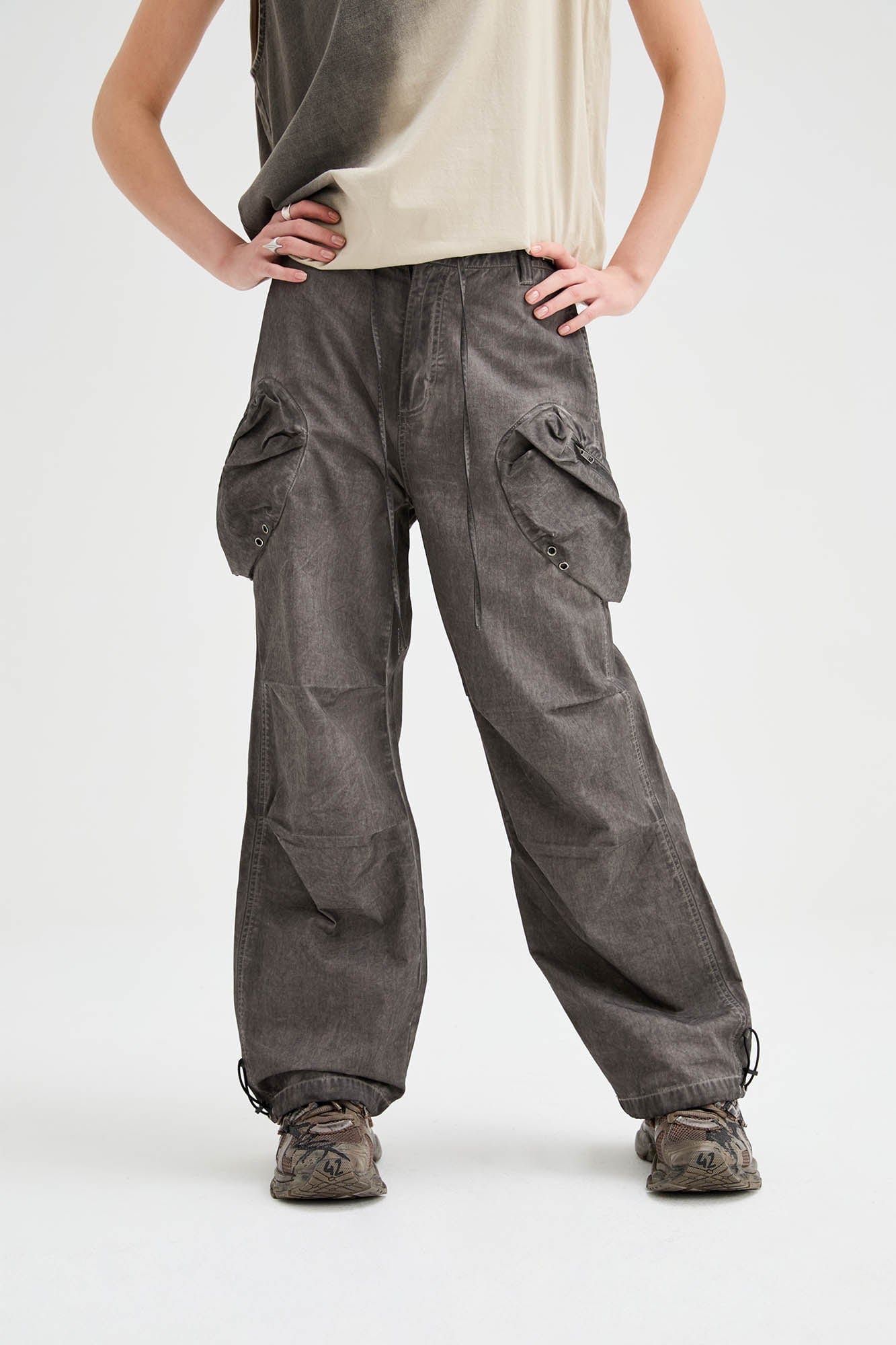 ORGANIC EMOTION Multi-Pocket Crinkled Drawstring Cargo Pants