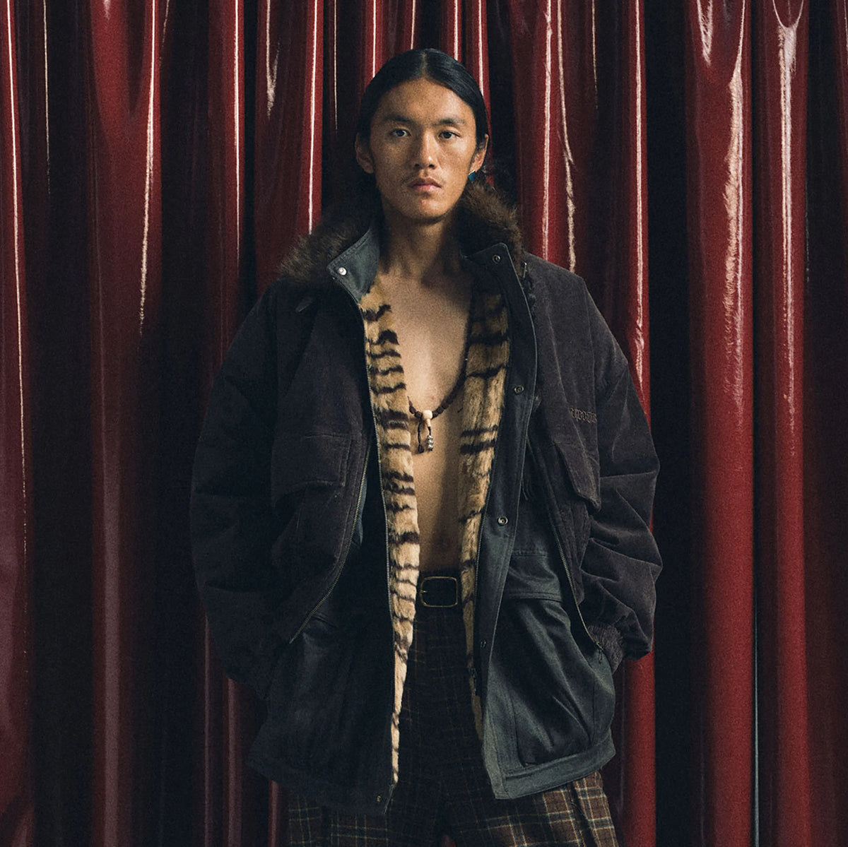 TRECLUB Faux Fur Collar Corduroy Jacket