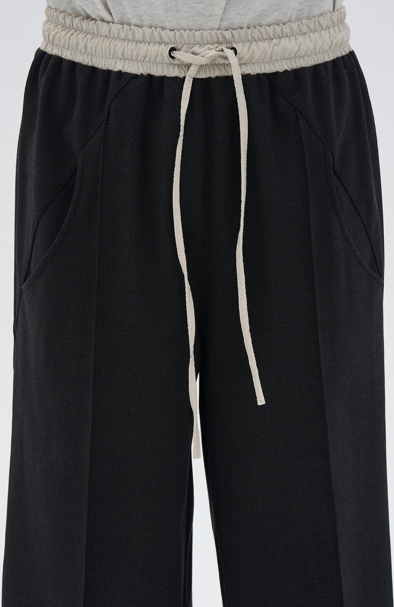 7440 37 1 Contrast Waistband Panelled Trousers