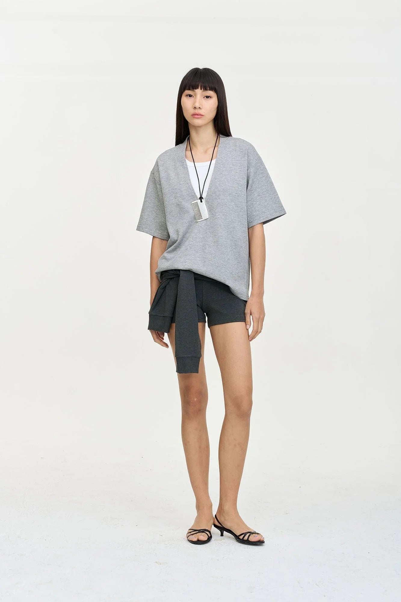 LEONSENSE Essential Deep V-Cut T-Shirt