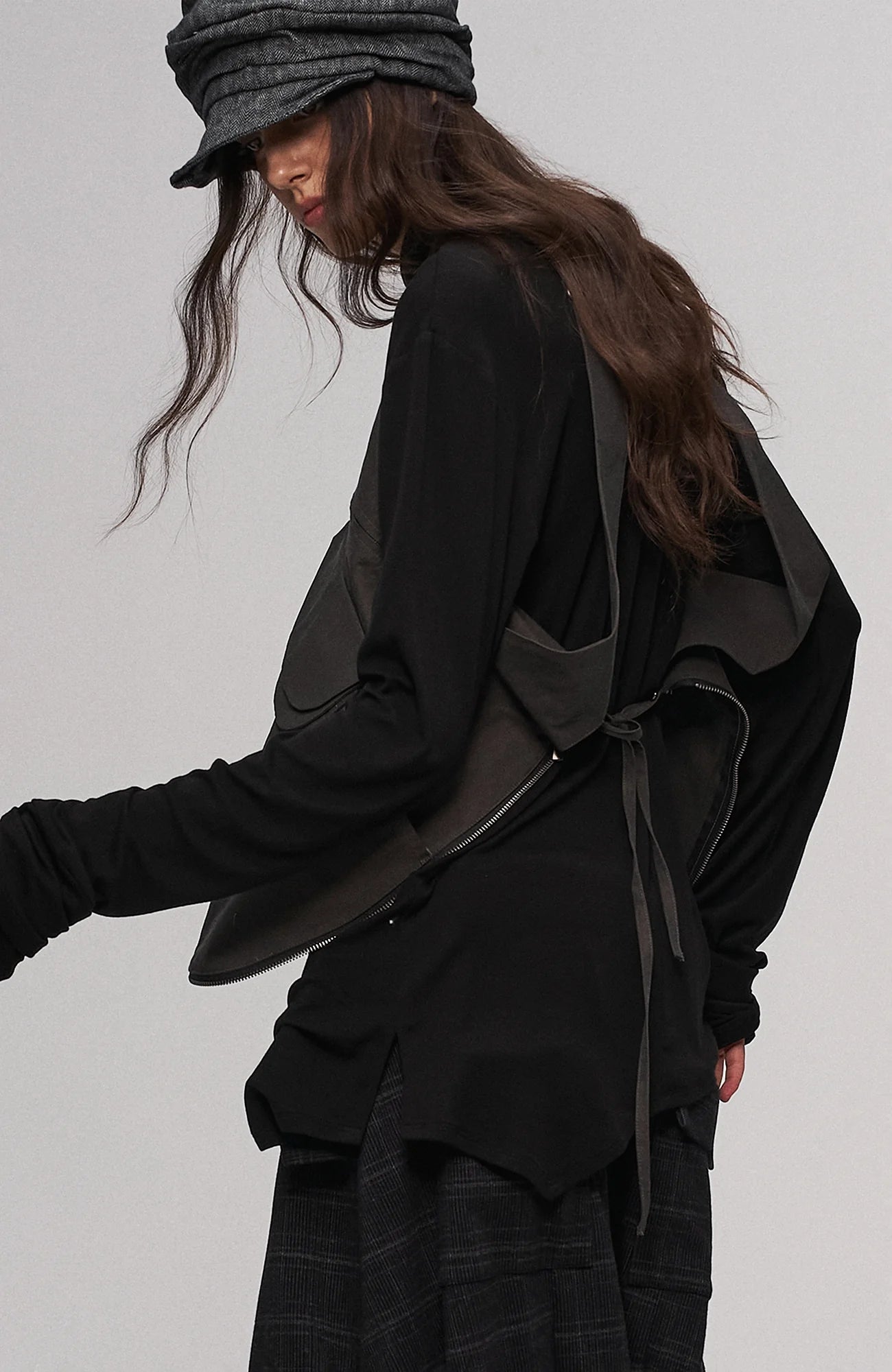ILNya Nieternite Nifutur Multi-Use Utility Vest
