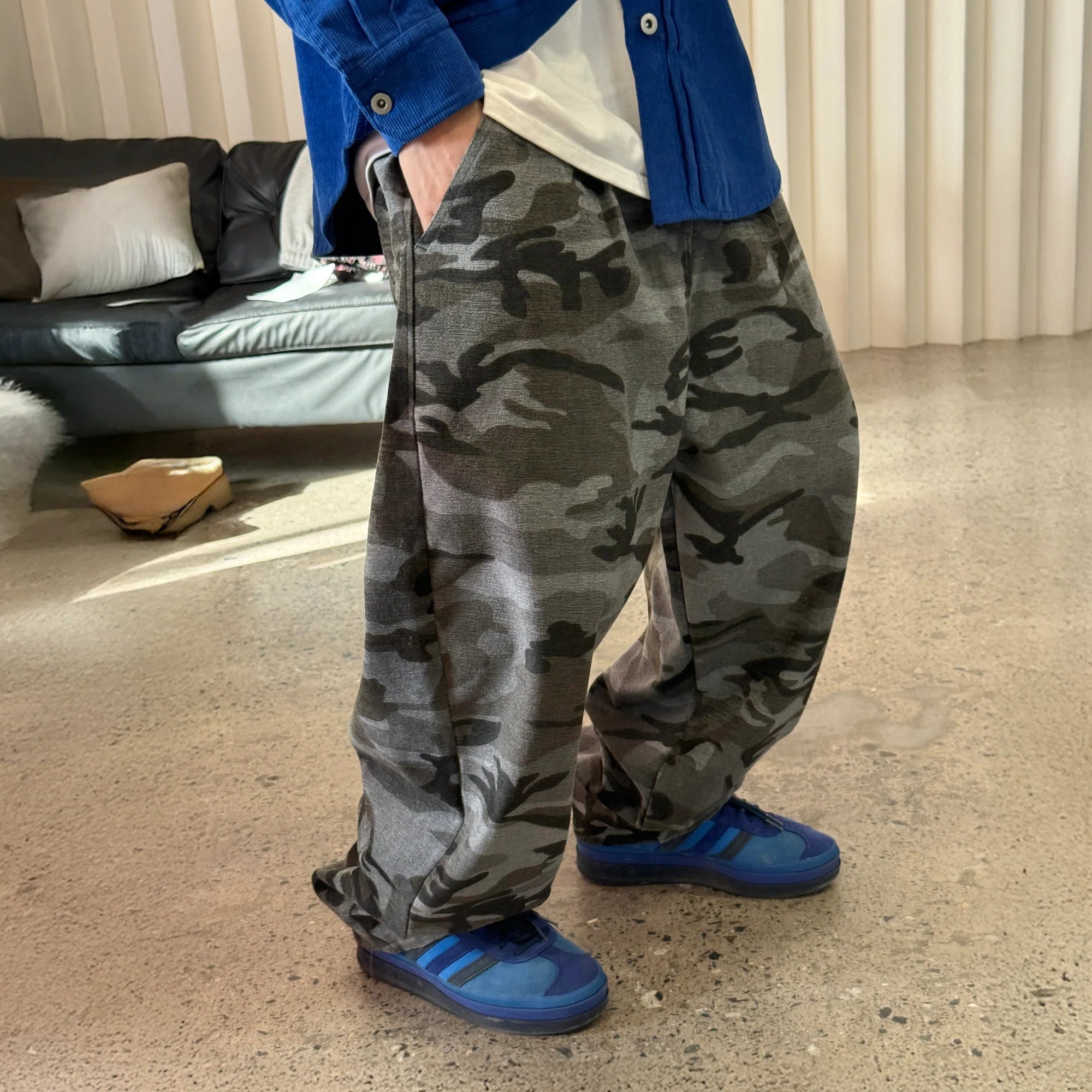 ME DA IGUAL Camo Elastic Waistband Tappered Pants