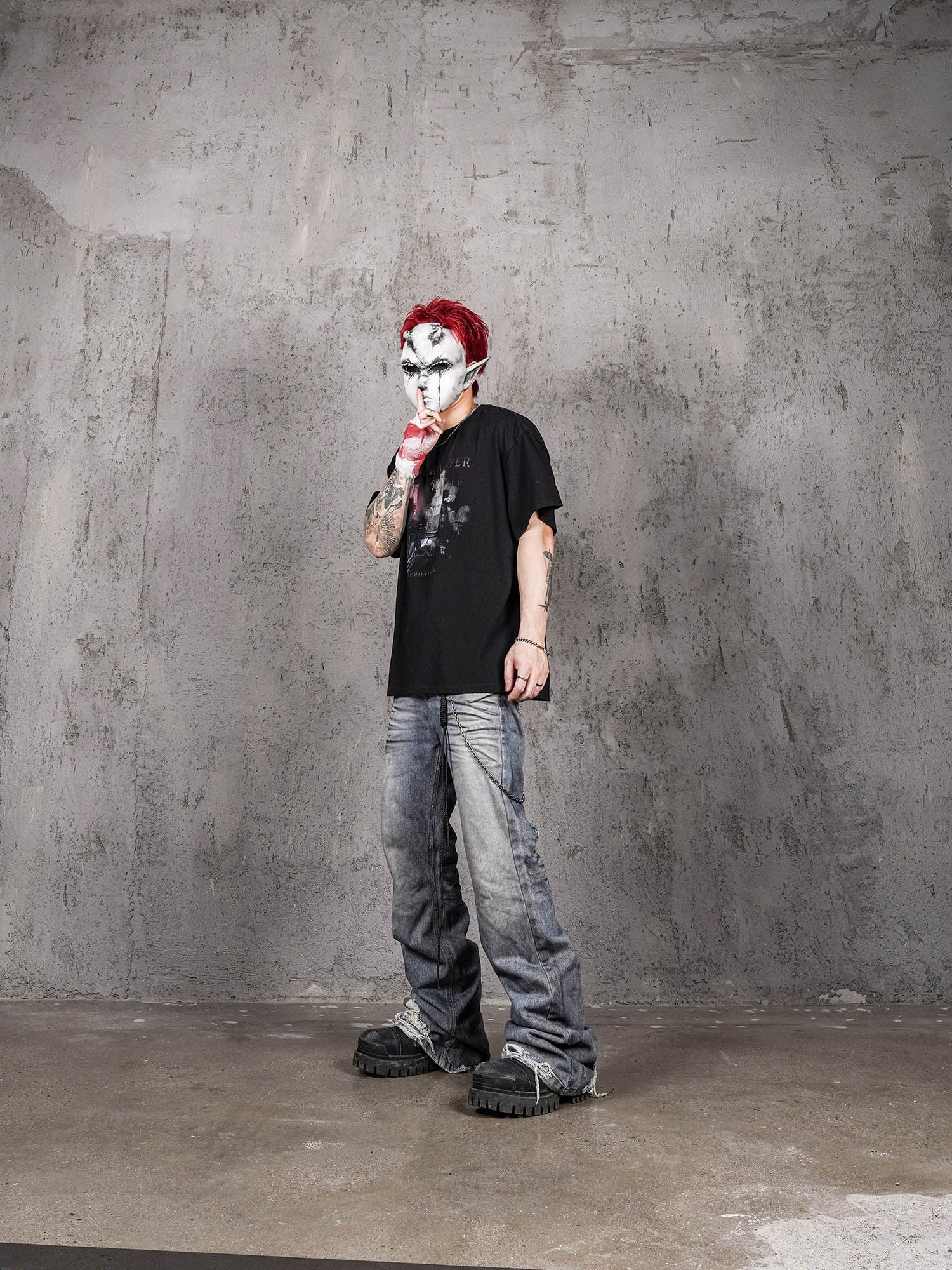 UNDERWATER Demonize Faded Graphic T-Shirt