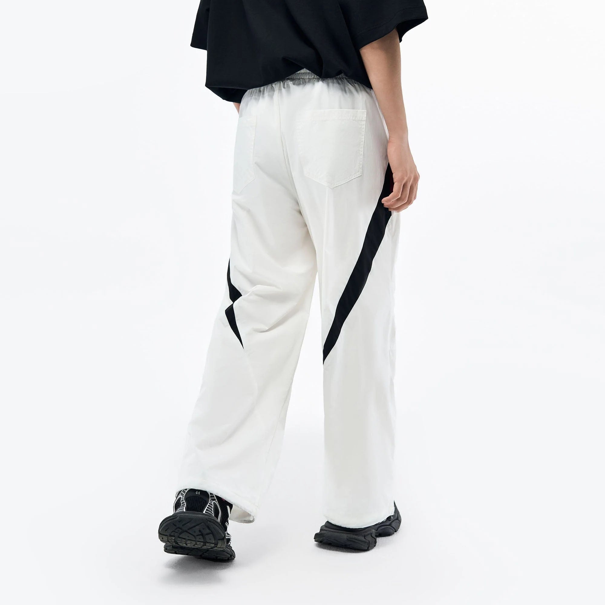 OVERLAPS Contrast Panel Crinkled-Knee Track Pants