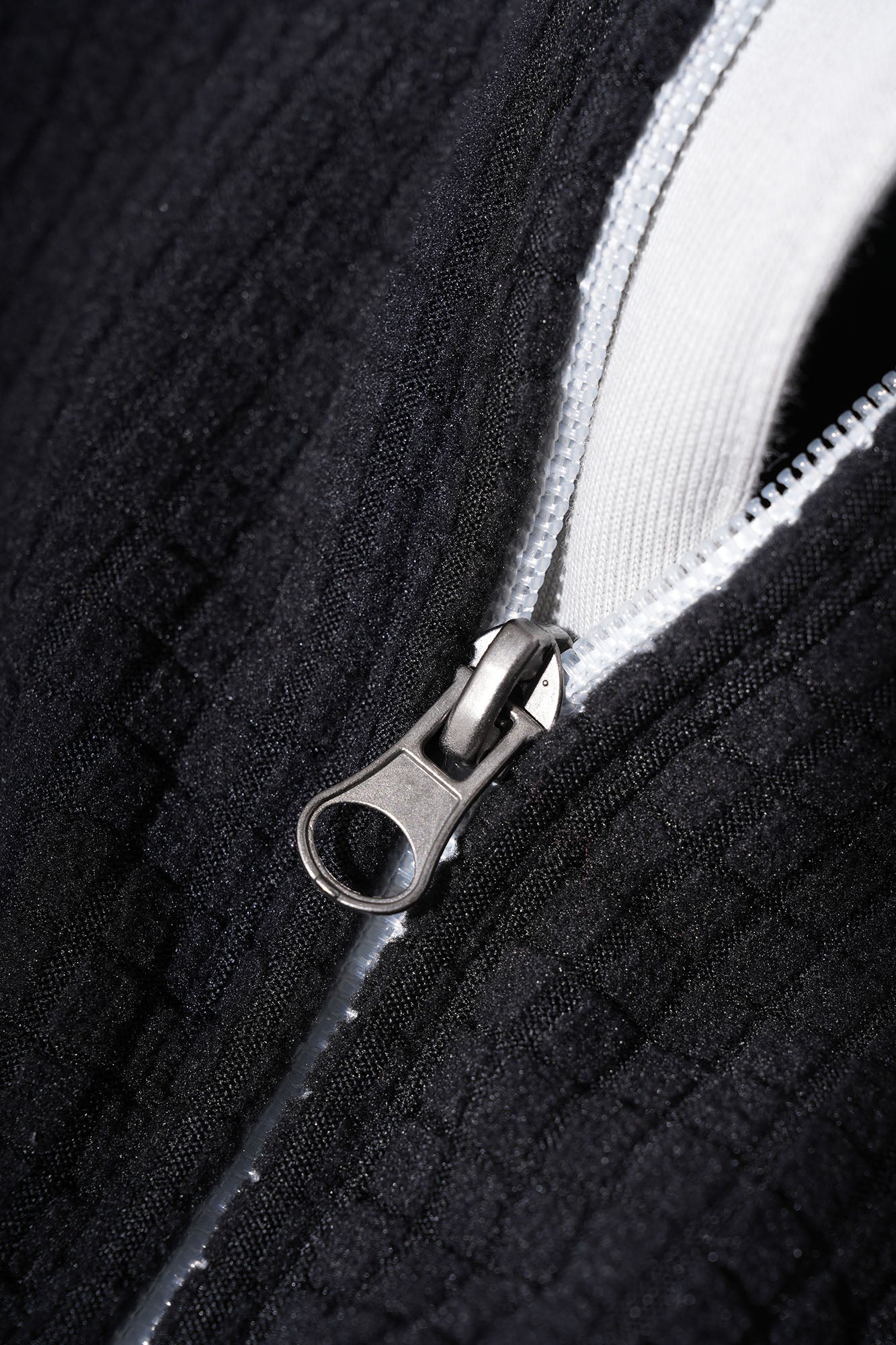 UMAMIISM Waffle Side Stripe Embroidered Half-Zip Pullover