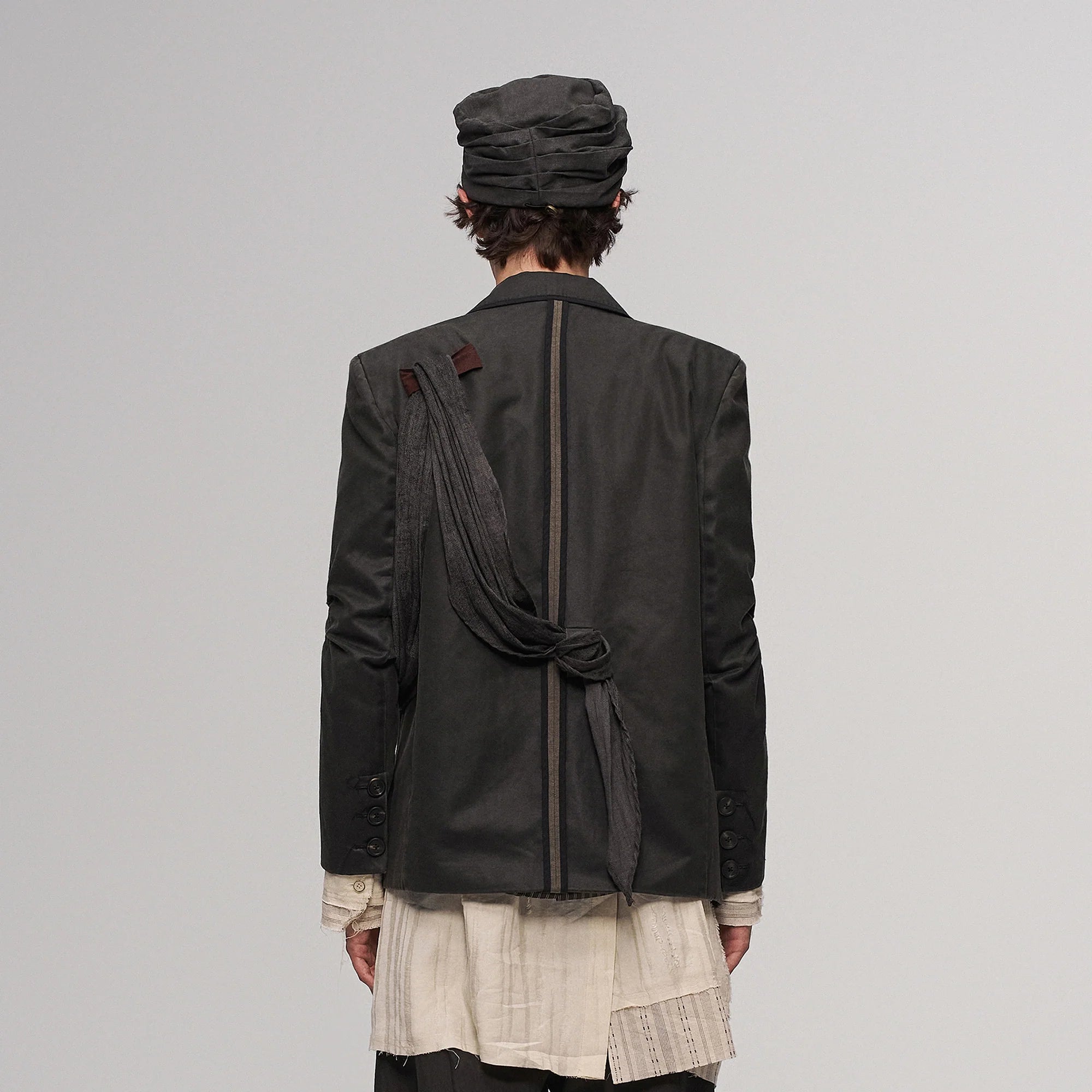 ILNya Nieternite Nifutur Crinkled Strap-Draped Panel Blazer