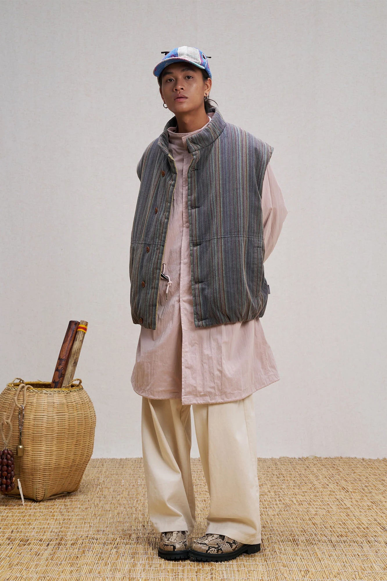 UNLIMITED MOTE Stripe Stand-Collar Padded Vest