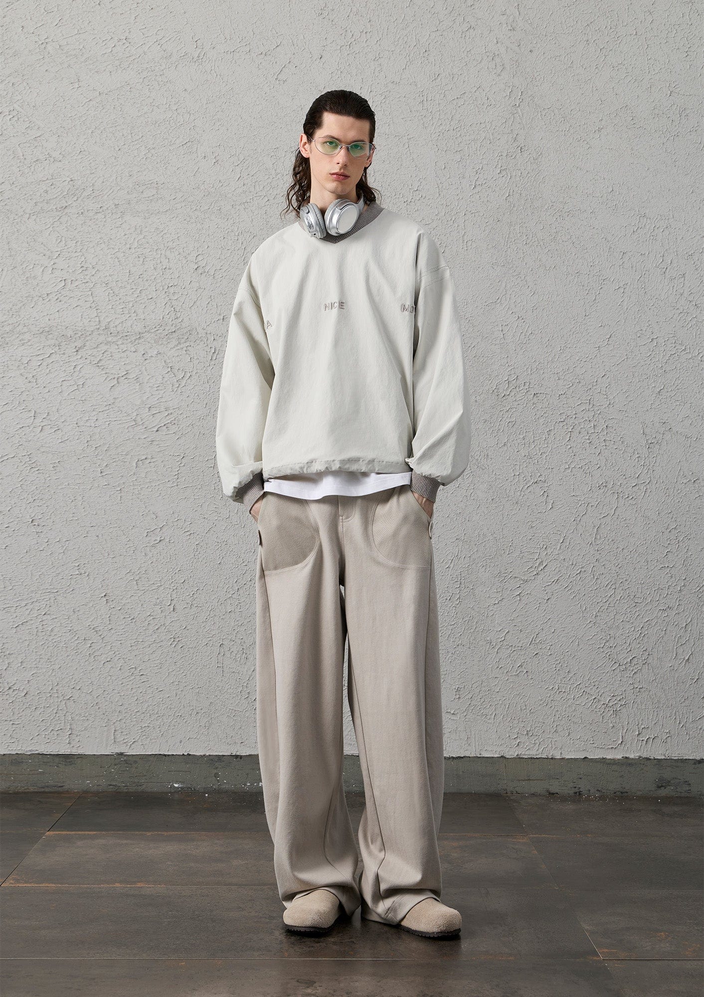 ORGANIC EMOTION Pleat Seam Curved Pants