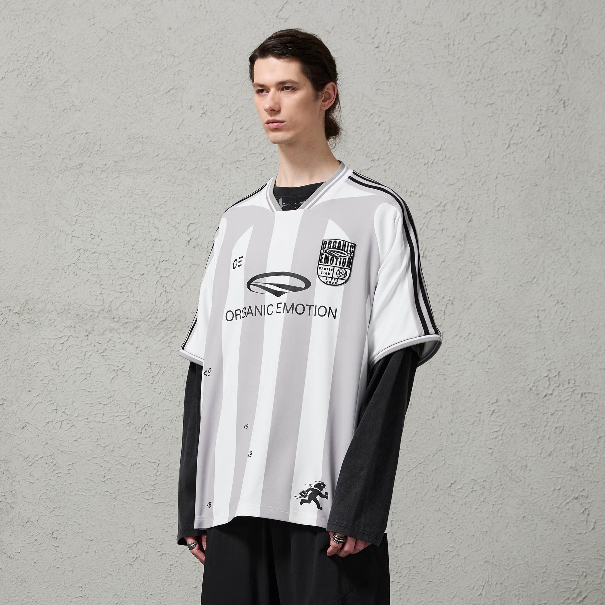 ORGANIC EMOTION Striped Badge Graphics Soccer Jersey