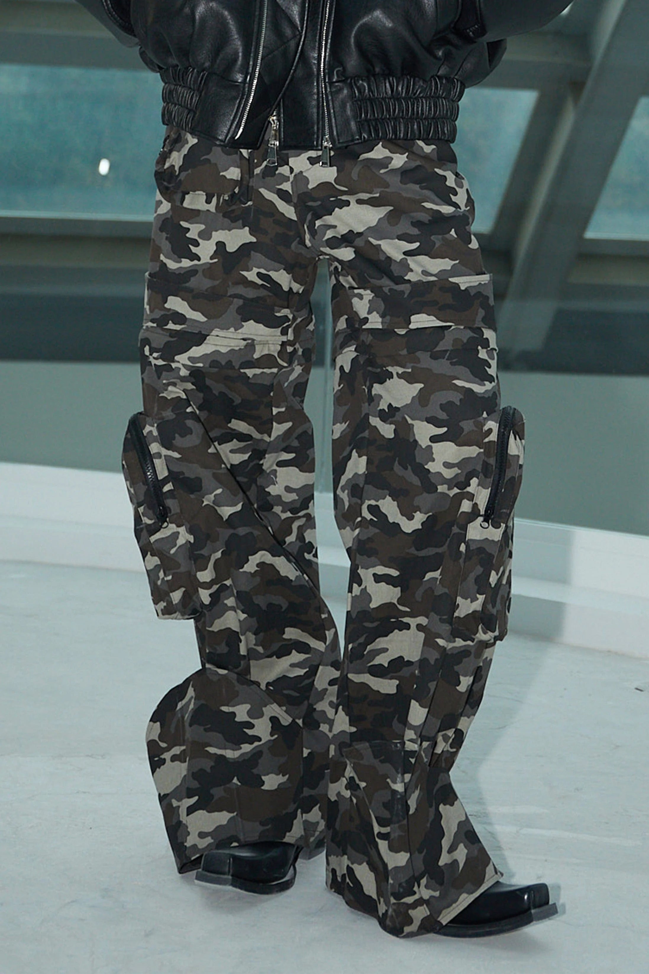 ASSEEN Detachable Multi-Pocket Camo Cargo Pants