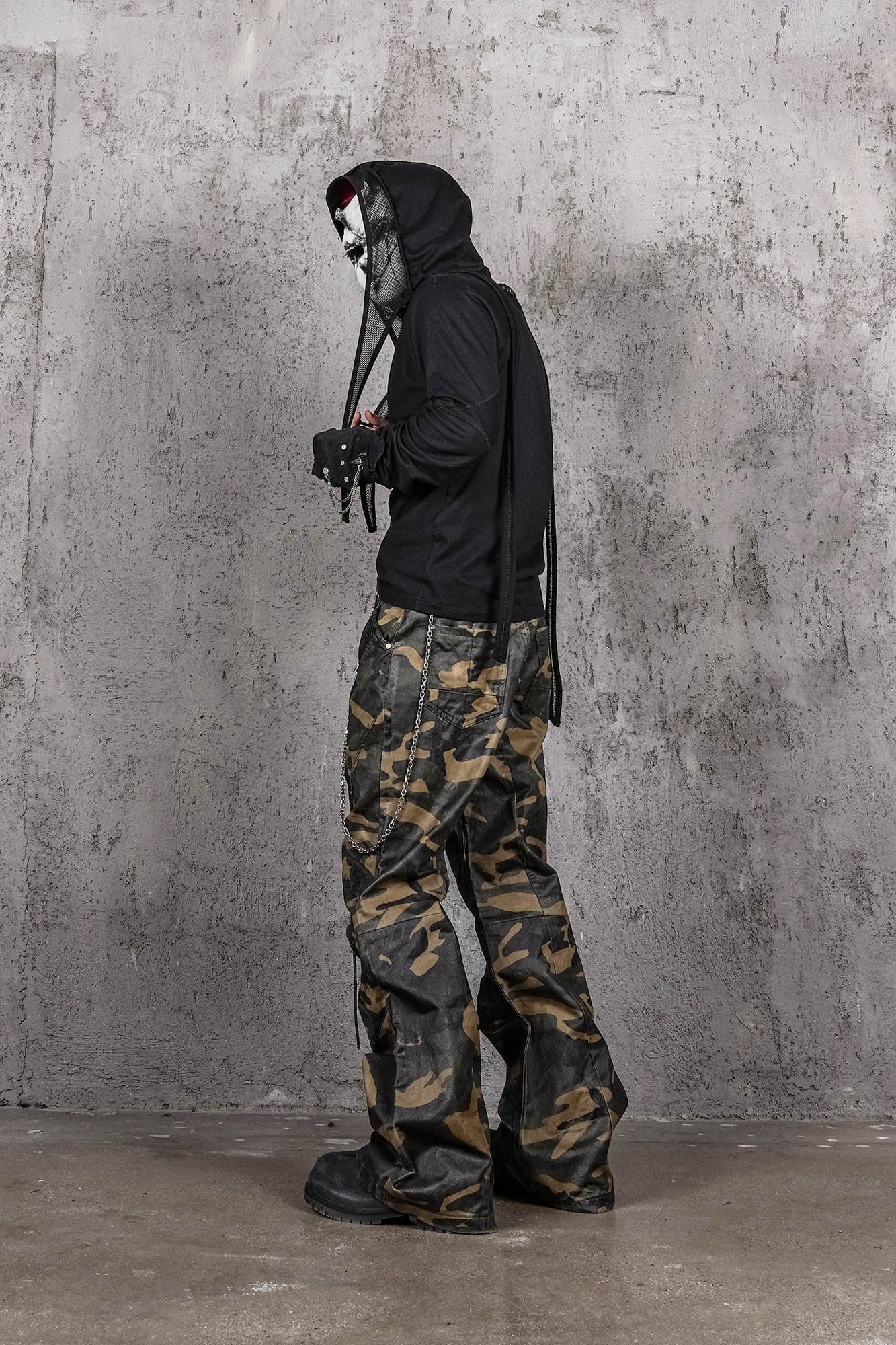 UNDERWATER Cross Embroidered High Neck Long-Sleeve Tee