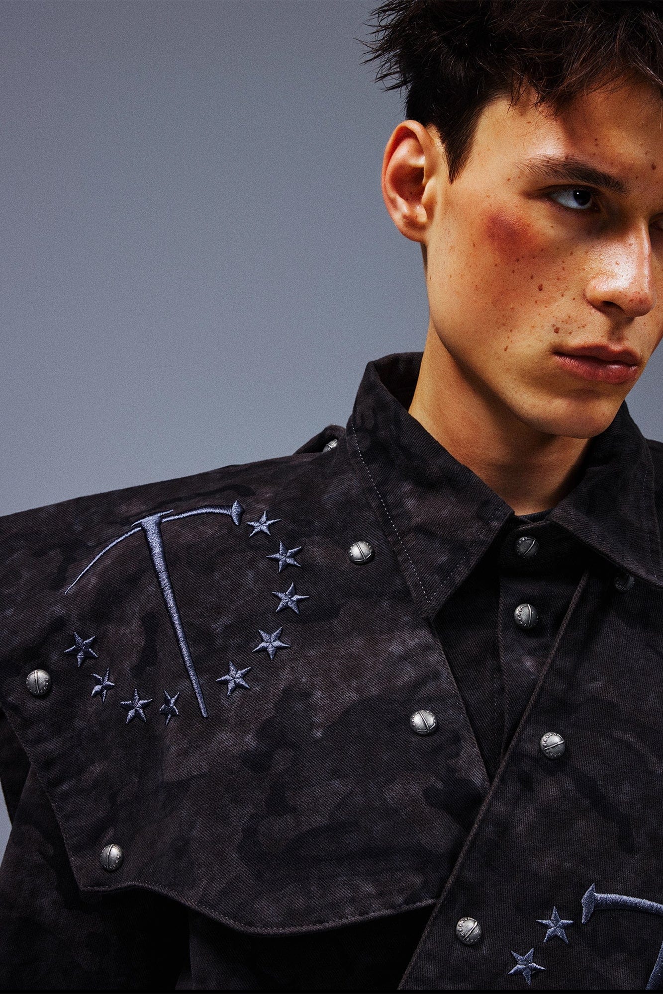 TECNINEGROUP Detachable Hood Star-Rivet Camo Jacket