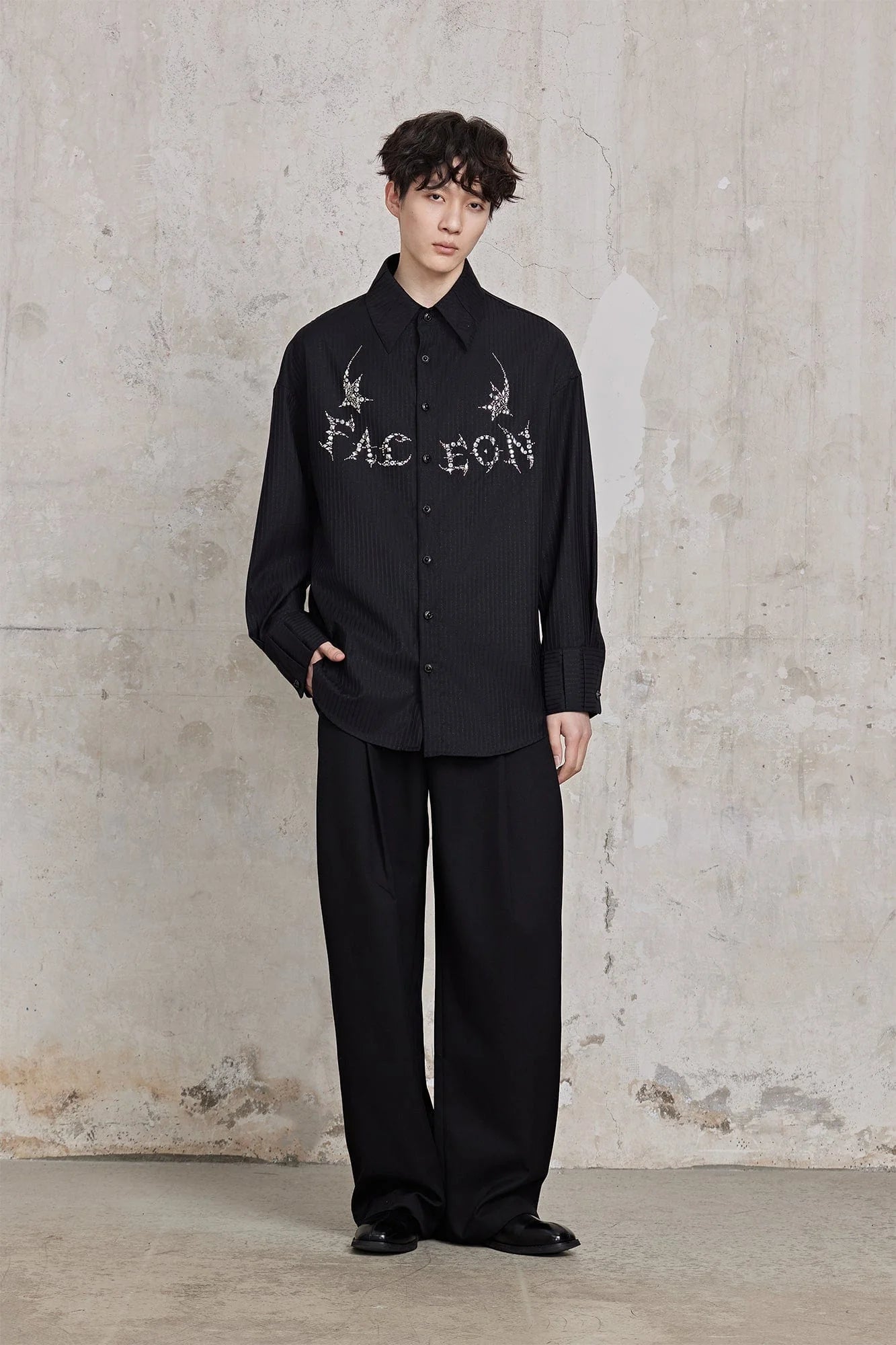 FACEONLAB Pinstriped Rivet Diamond Shirt