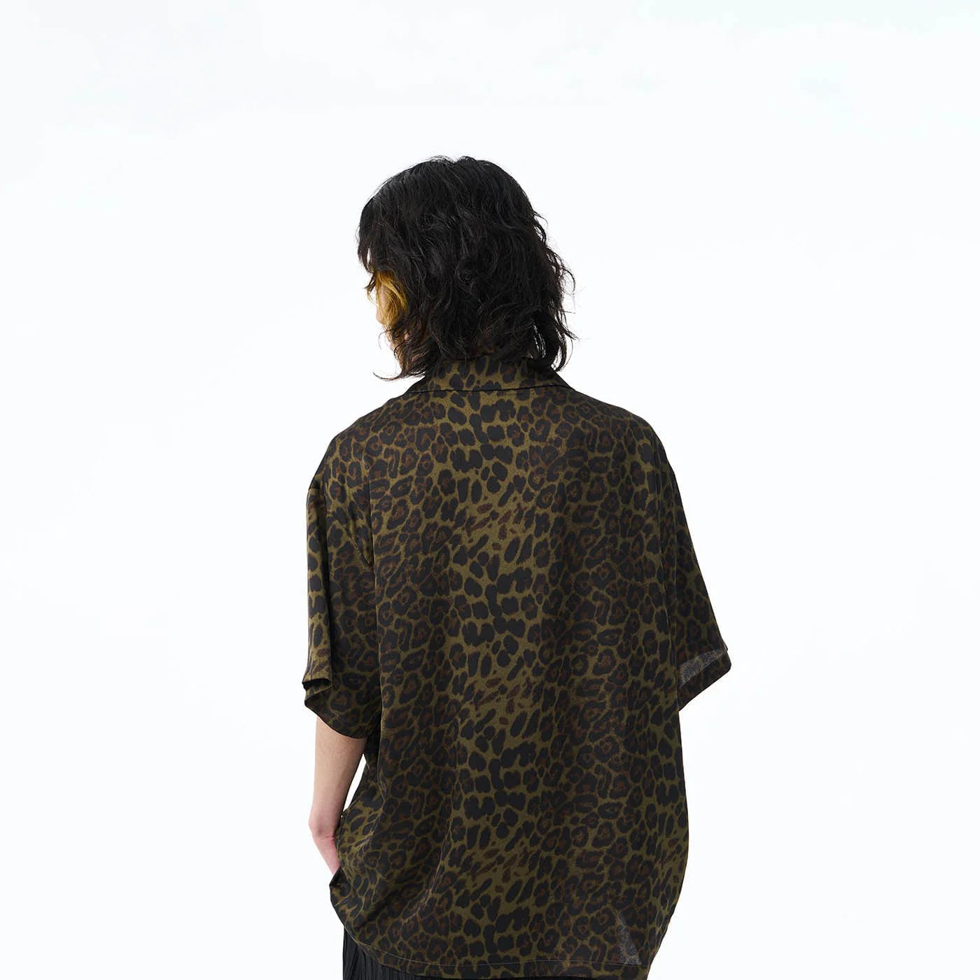 EPIC POETRY Leopard Half Shirt Dark Green