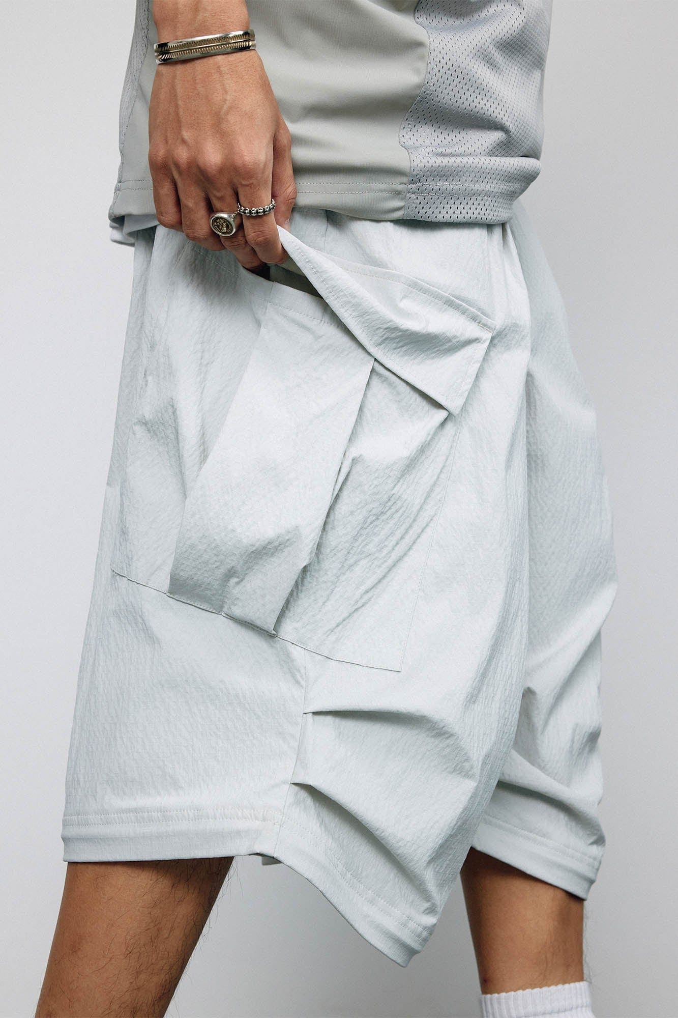 BANANA CLUB Crinkled Multi-Pocket Detachable Cargo Pants