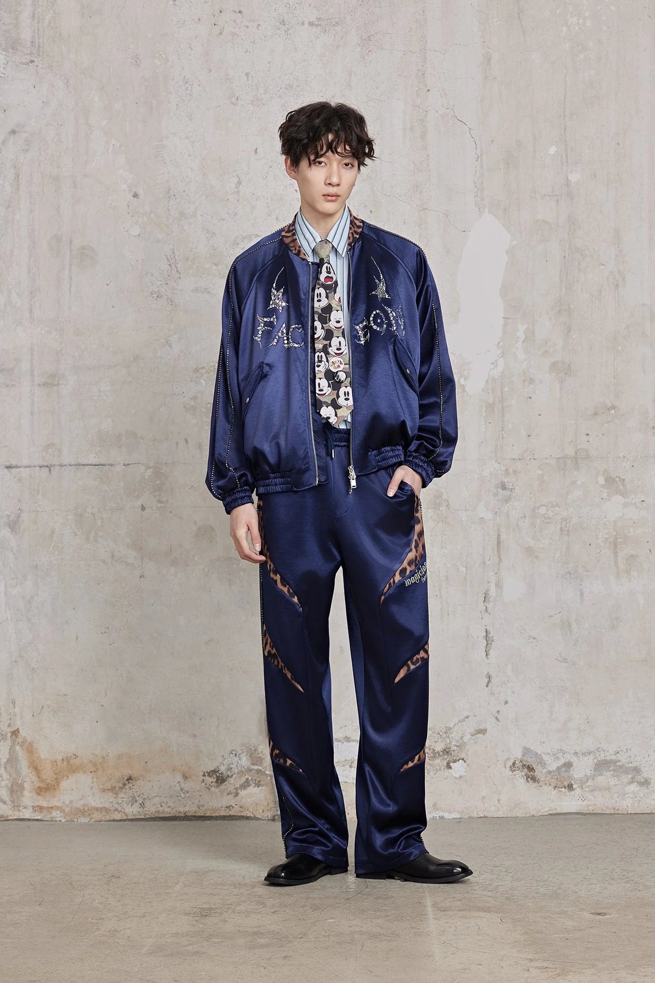 FACEONLAB Rivet Diamond Satin Leopard-Collar Jacket