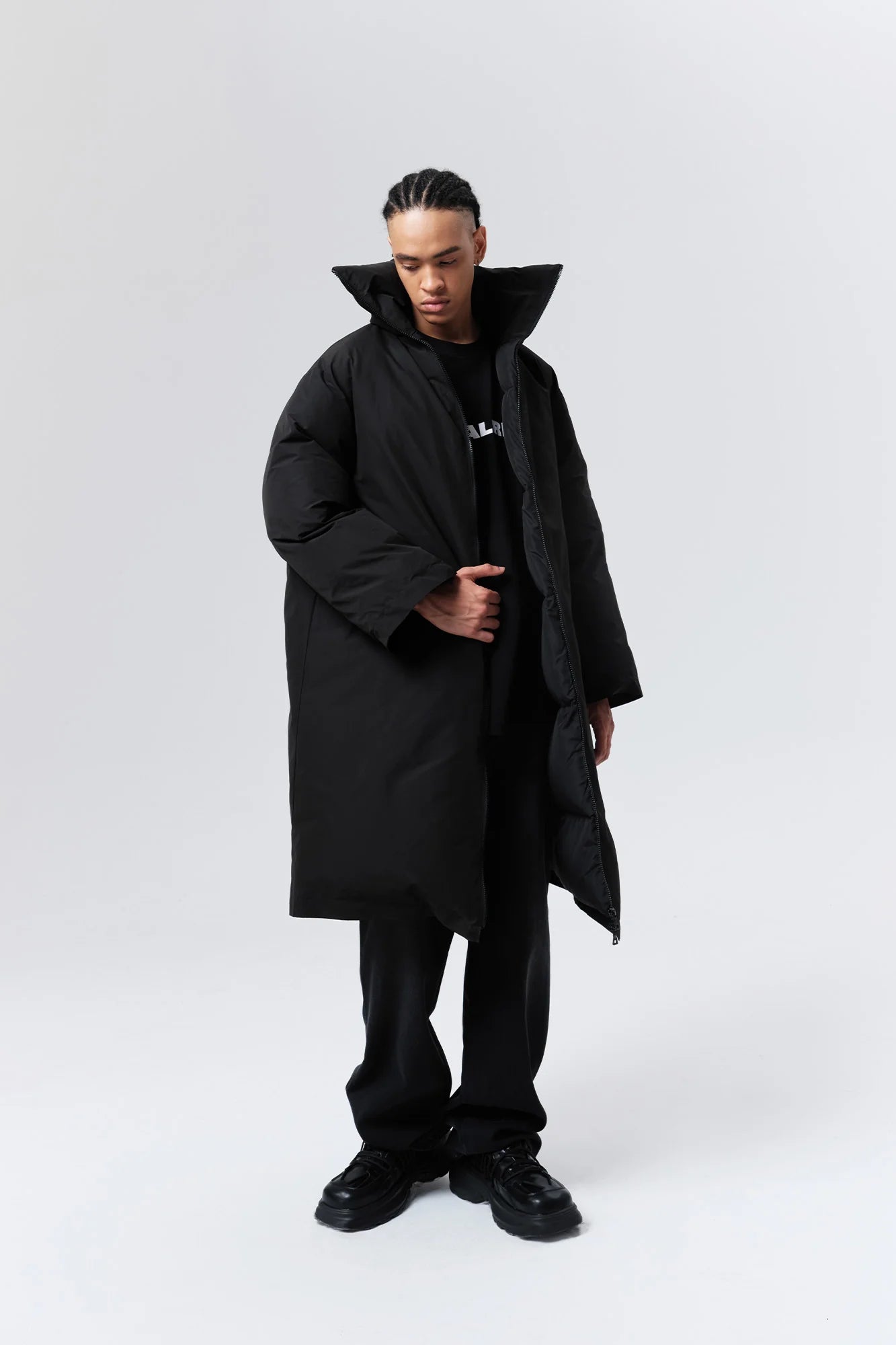 VANN VALRENCE High-Neck Oversized Long Down Coat