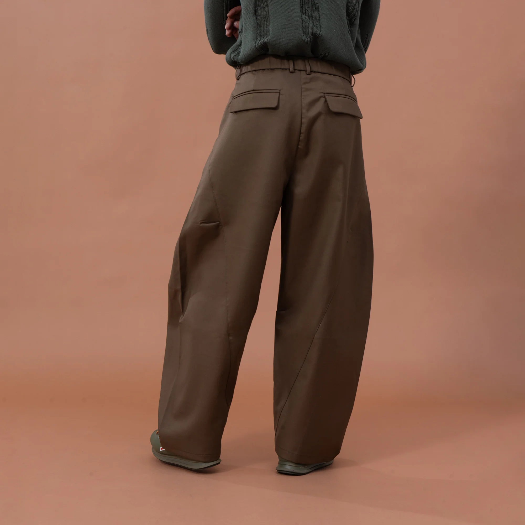 CLP Essential Pleat Curved-Leg Trousers