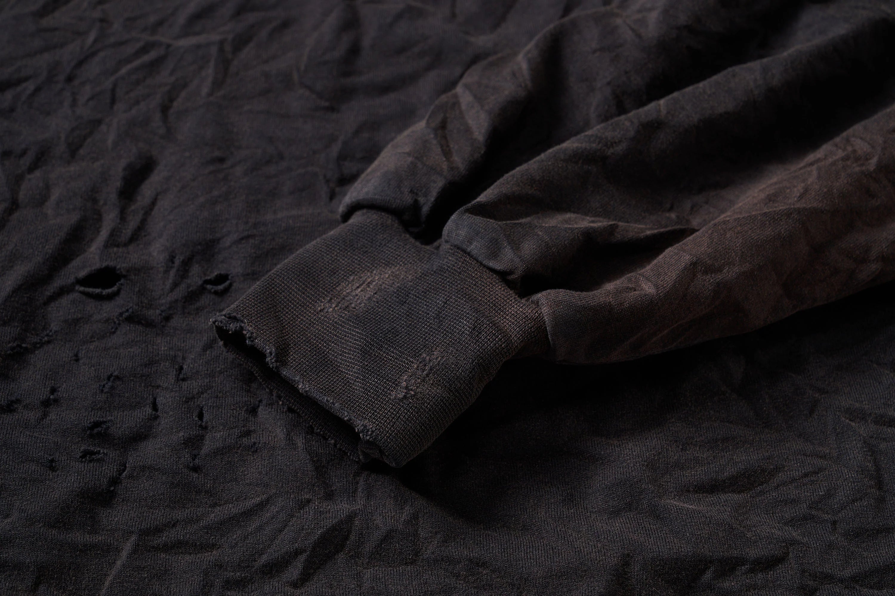 ULIPERY Distressed Glow Crinkled Long Sleeve Tee