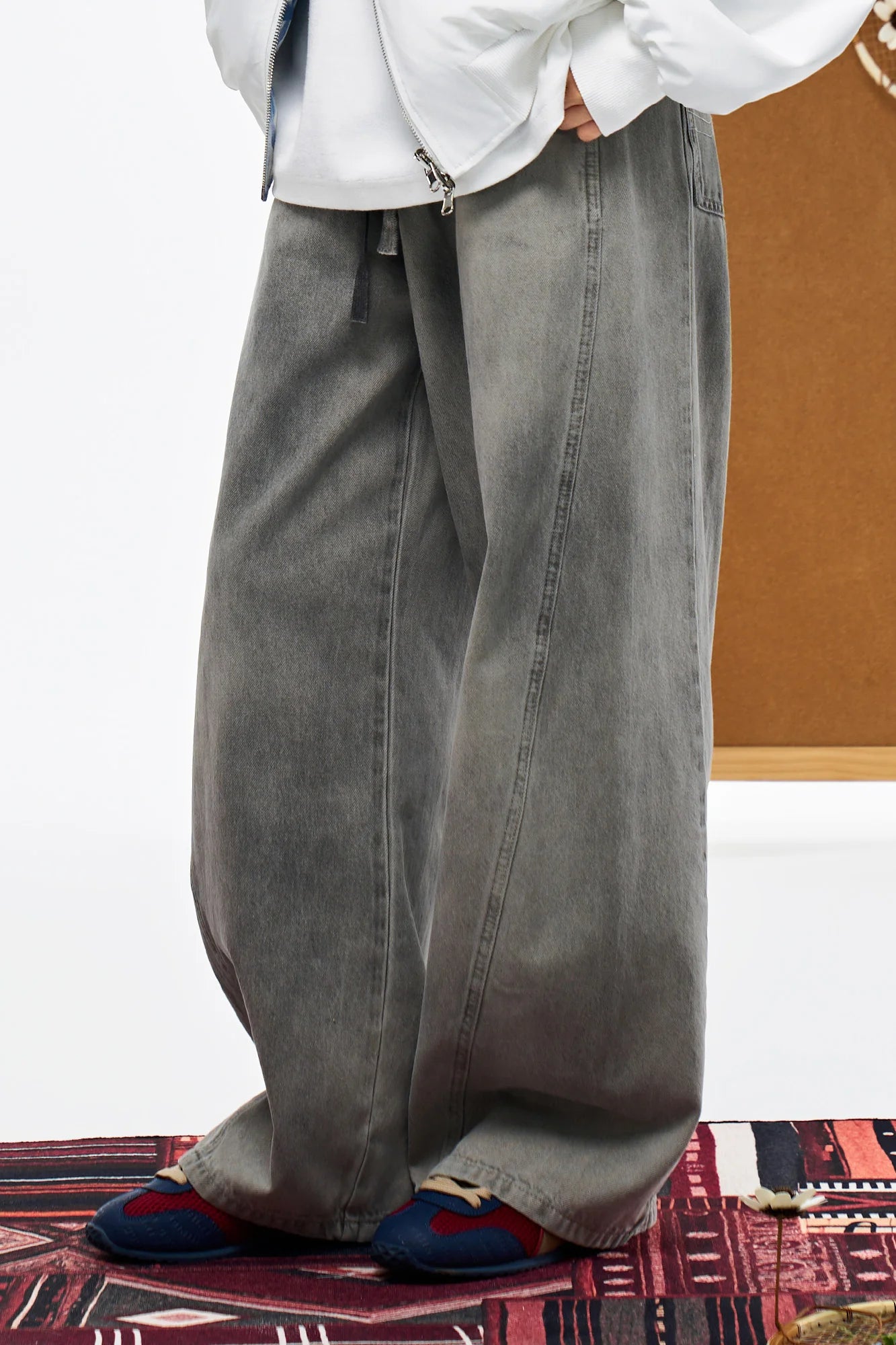 OVERLAPS Washed Drawstring Wide-Leg Jeans