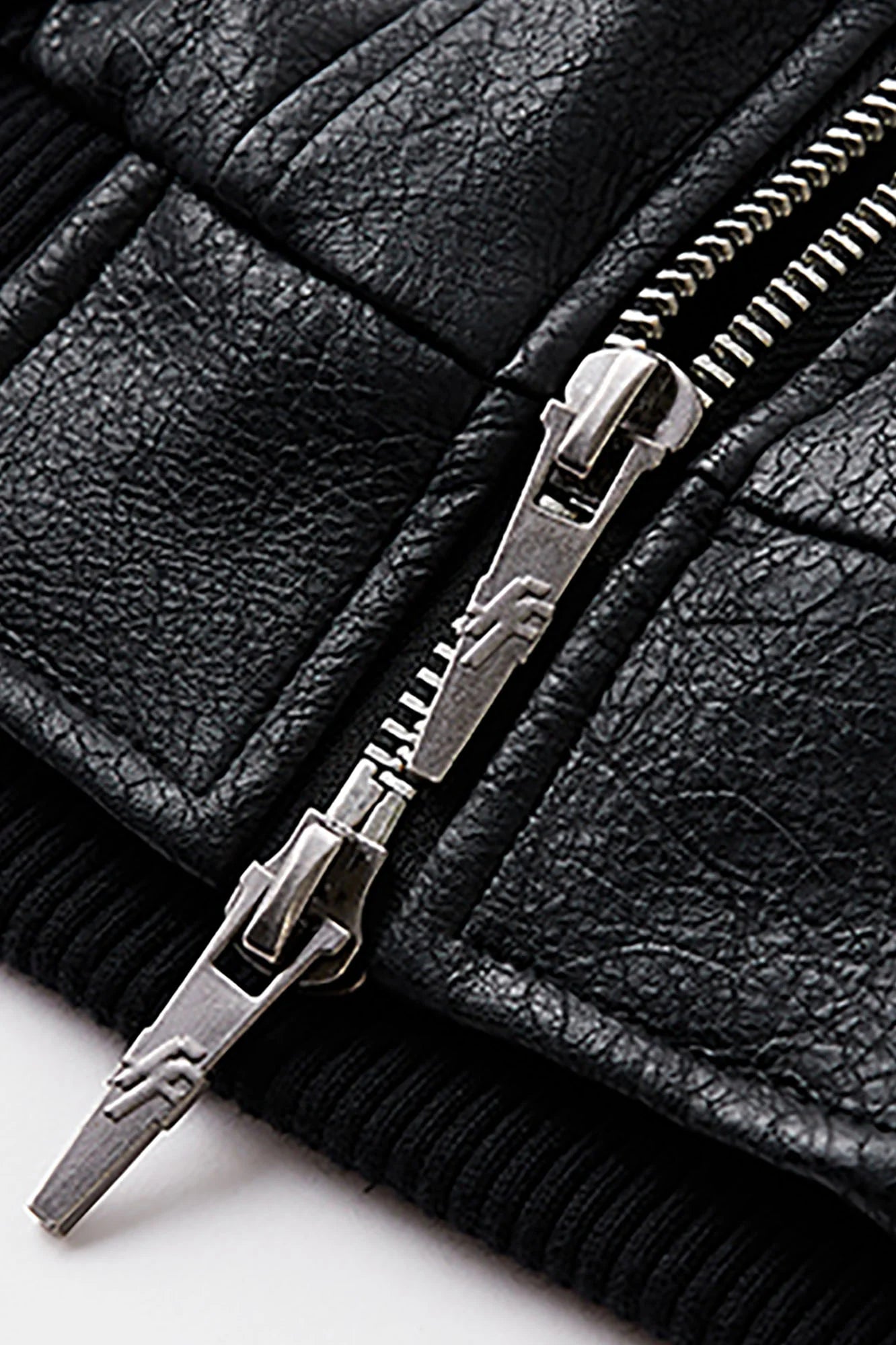 FORFEARTHAT Hooded Puffer PU Jacket