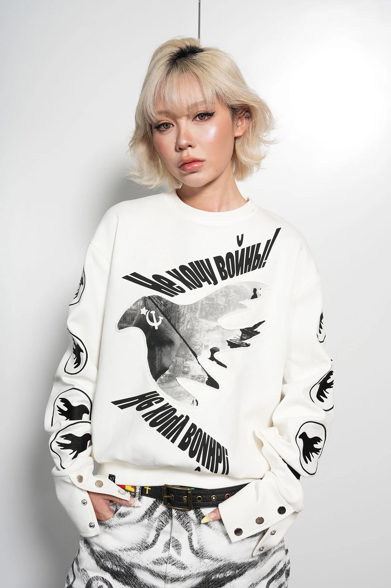 VINKID Peace Dove Patch Snap Sleeve Sweatshirt