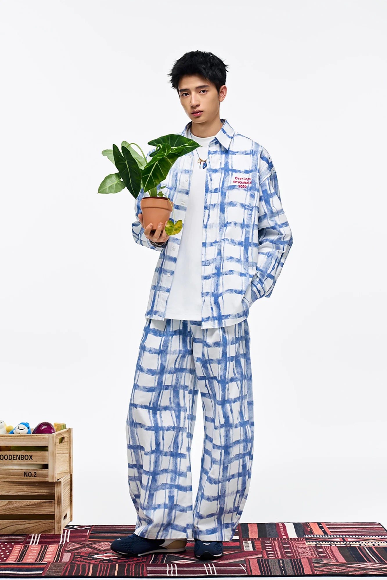 OVERLAPS Brush-Paint Grid Wide-Leg Pants