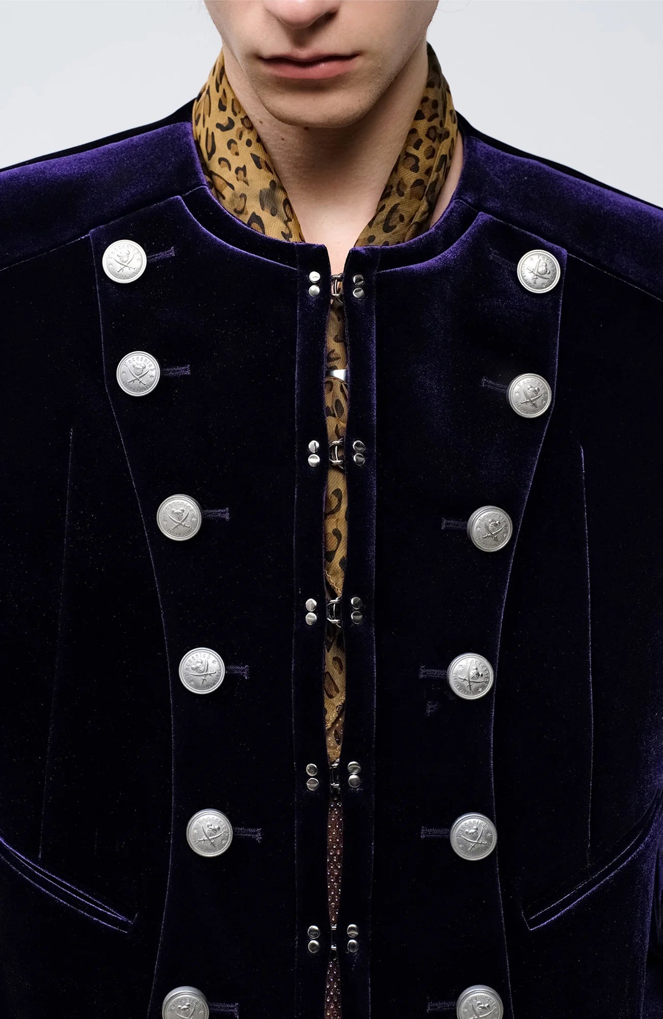 FACEONLAB Velvet Operatic Cropped Jacket Purple