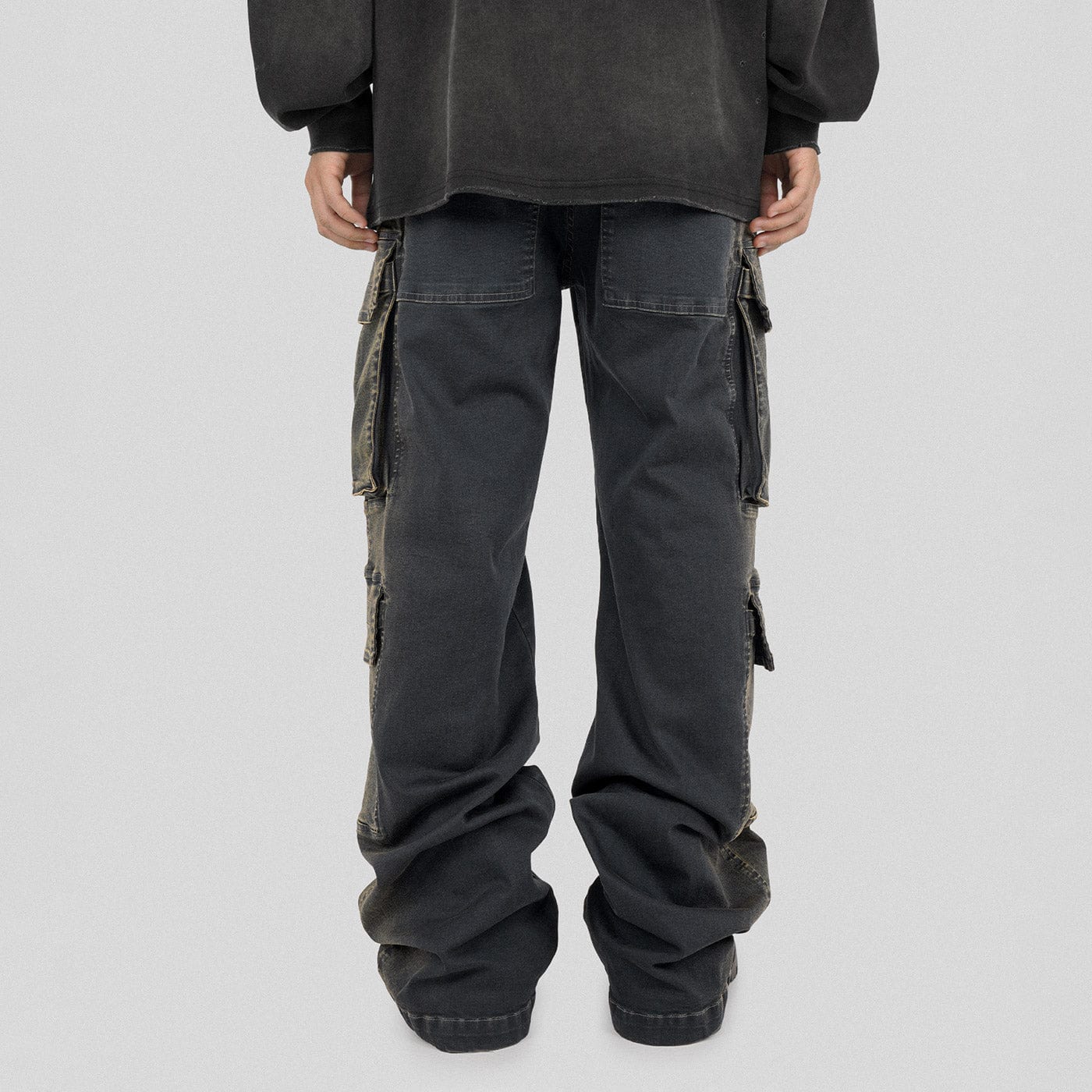 UNDERWATER Multi Pockets Gradient Jeans