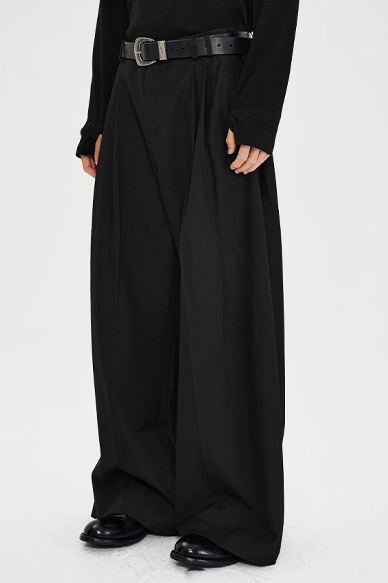 CATSSTAC Classic Pleated Wide-Leg Trousers