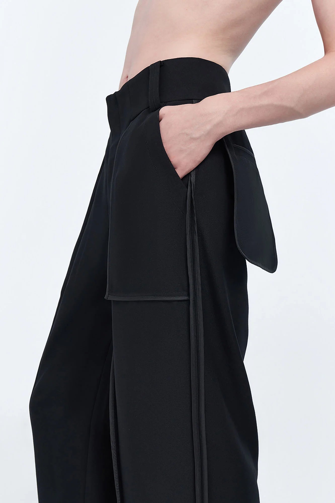 TIWILLTANG Satin Panel Straight-Leg Pants