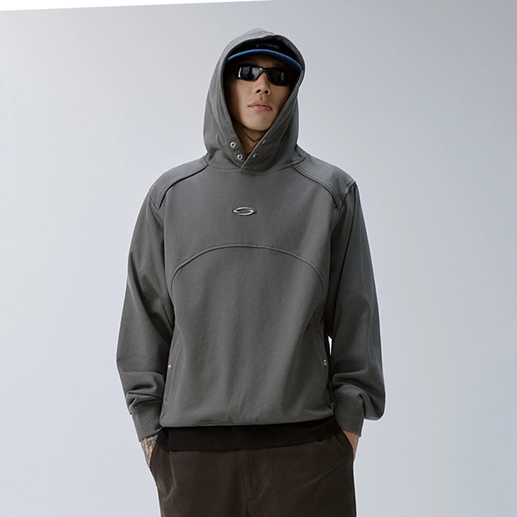 F2CE Essential Metal Badge Snap Hoodie