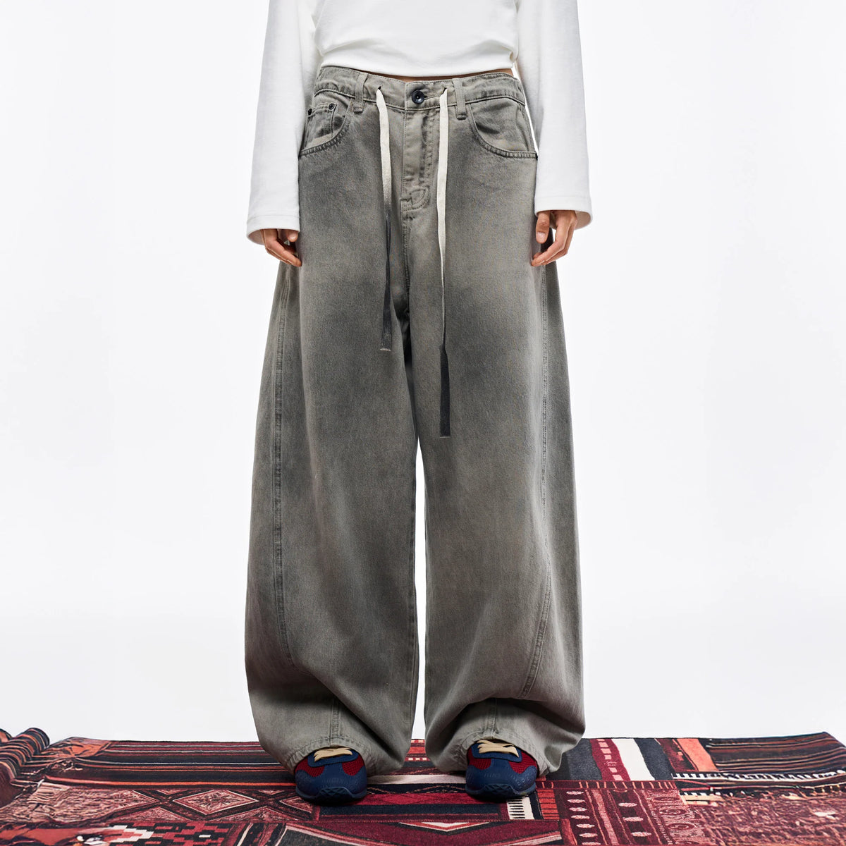 OVERLAPS Washed Drawstring Wide-Leg Jeans