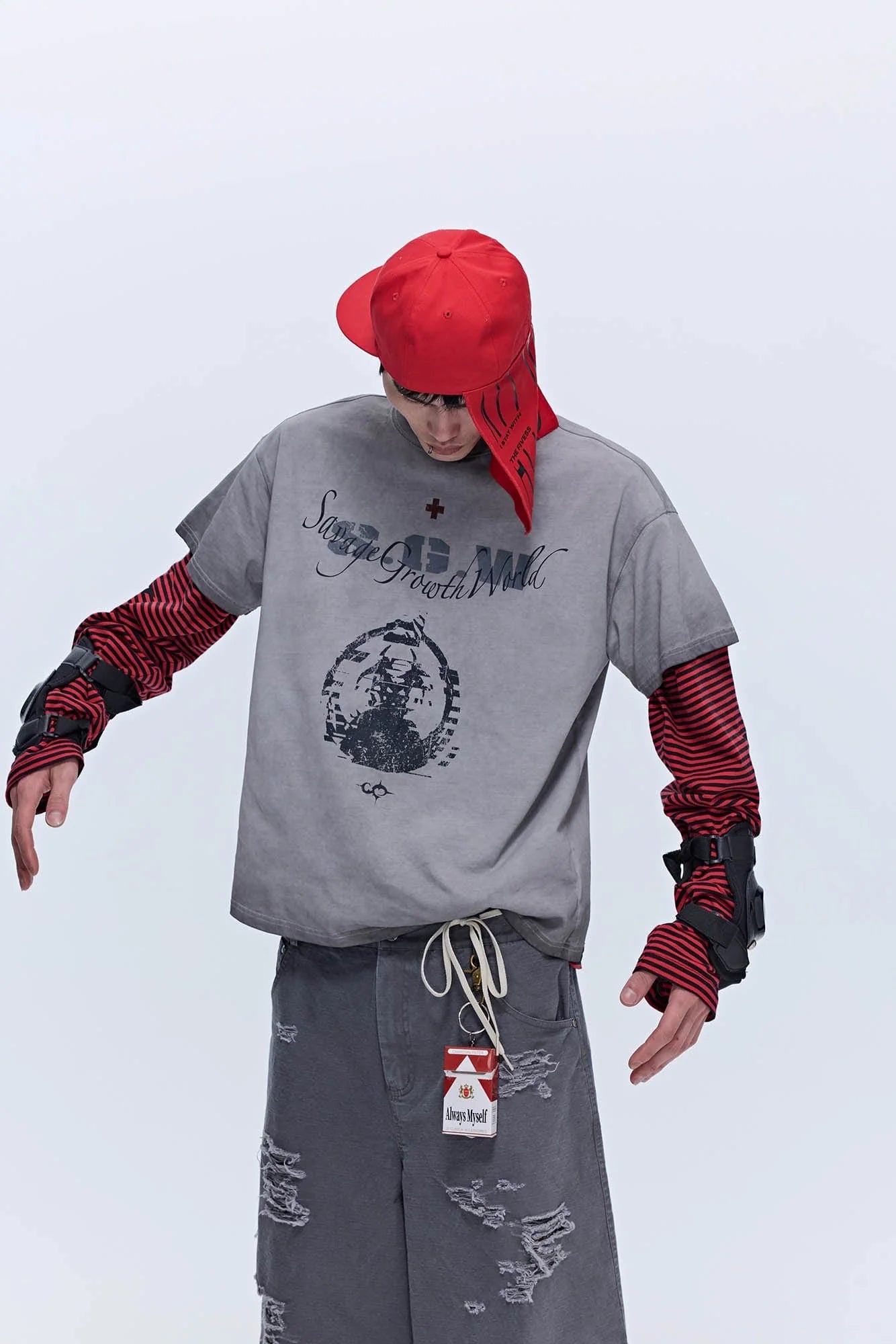 SAVAGEGROWTHWORLD Distressed GhosteMane T-Shirt