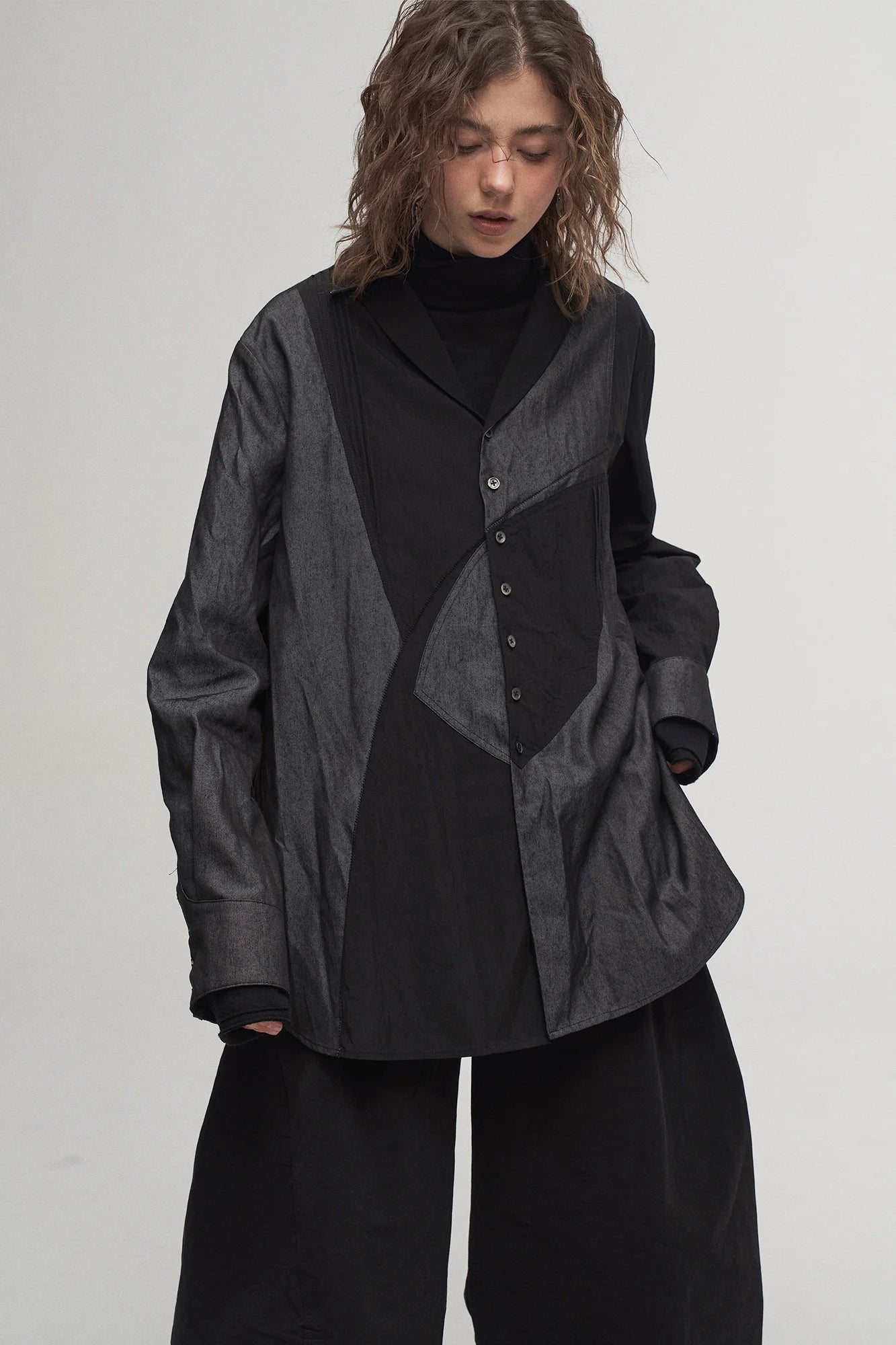 ILNya Nieternite Nifutur Asymmetrical Spliced Shirt