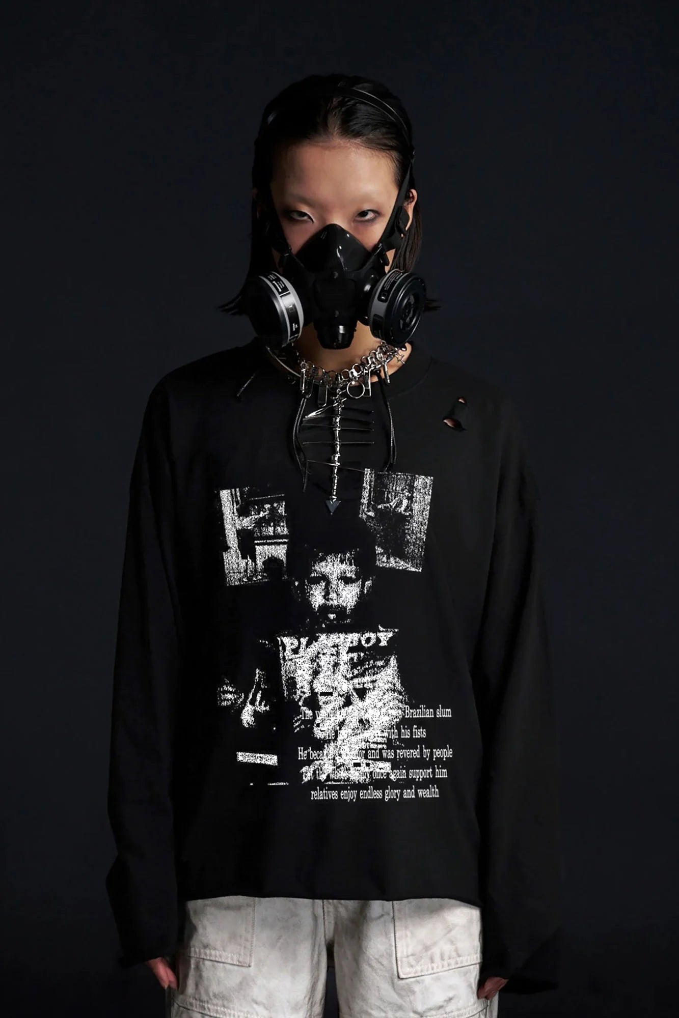 RECOVER ZONE Distressed Graphic Long Sleeve Tee